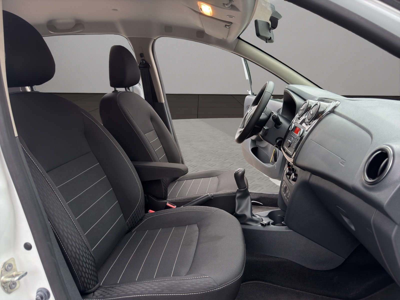 DACIA Sandero 1.0 Comfort-image-16