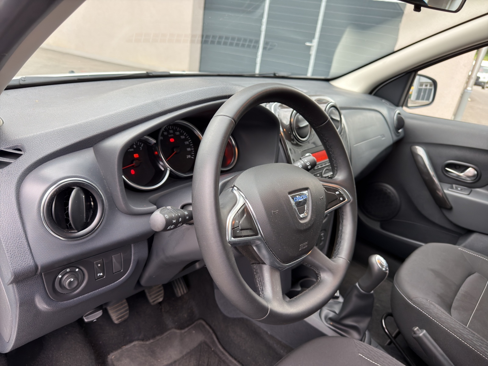 DACIA Sandero 1.0 Comfort-image-21