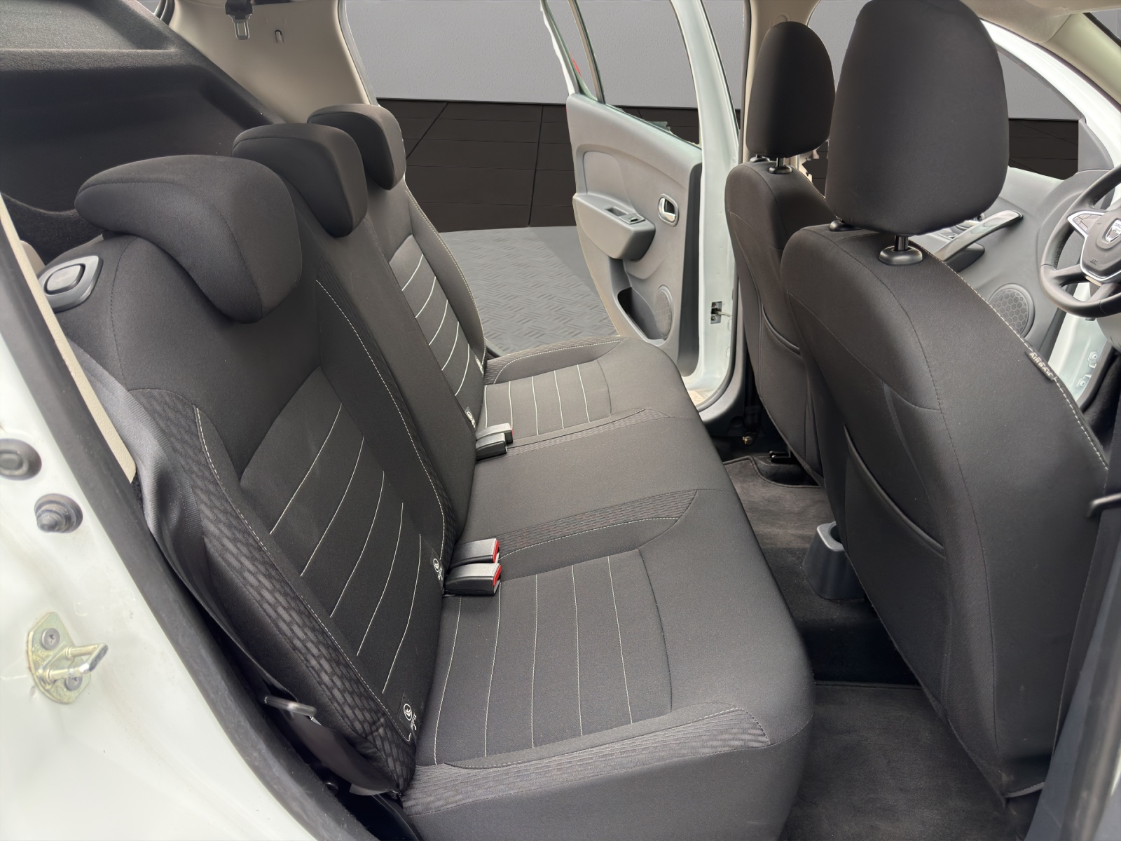 DACIA Sandero 1.0 Comfort-image-17