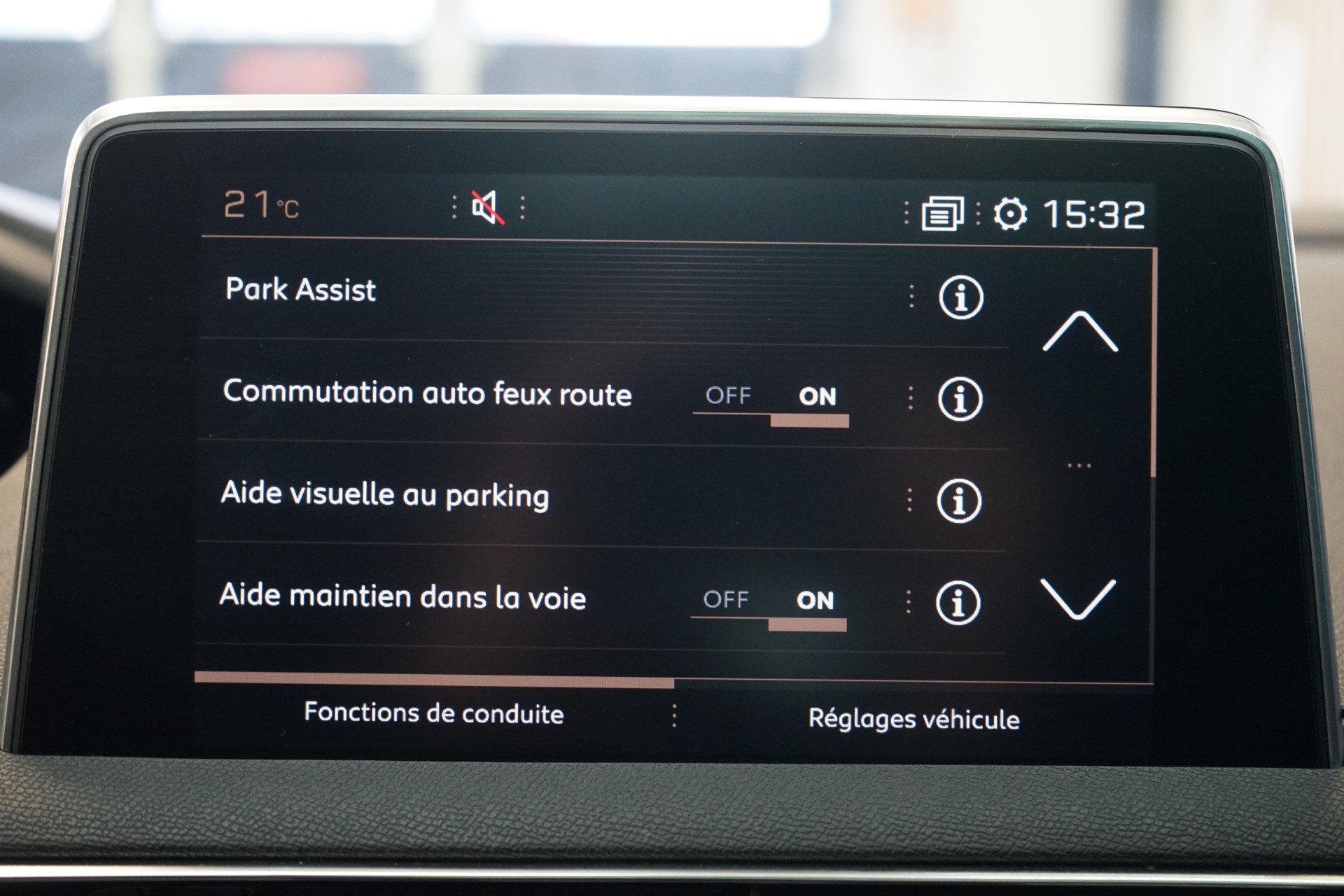 PEUGEOT 5008 2.0 BlueHDi GT EAT-image-17