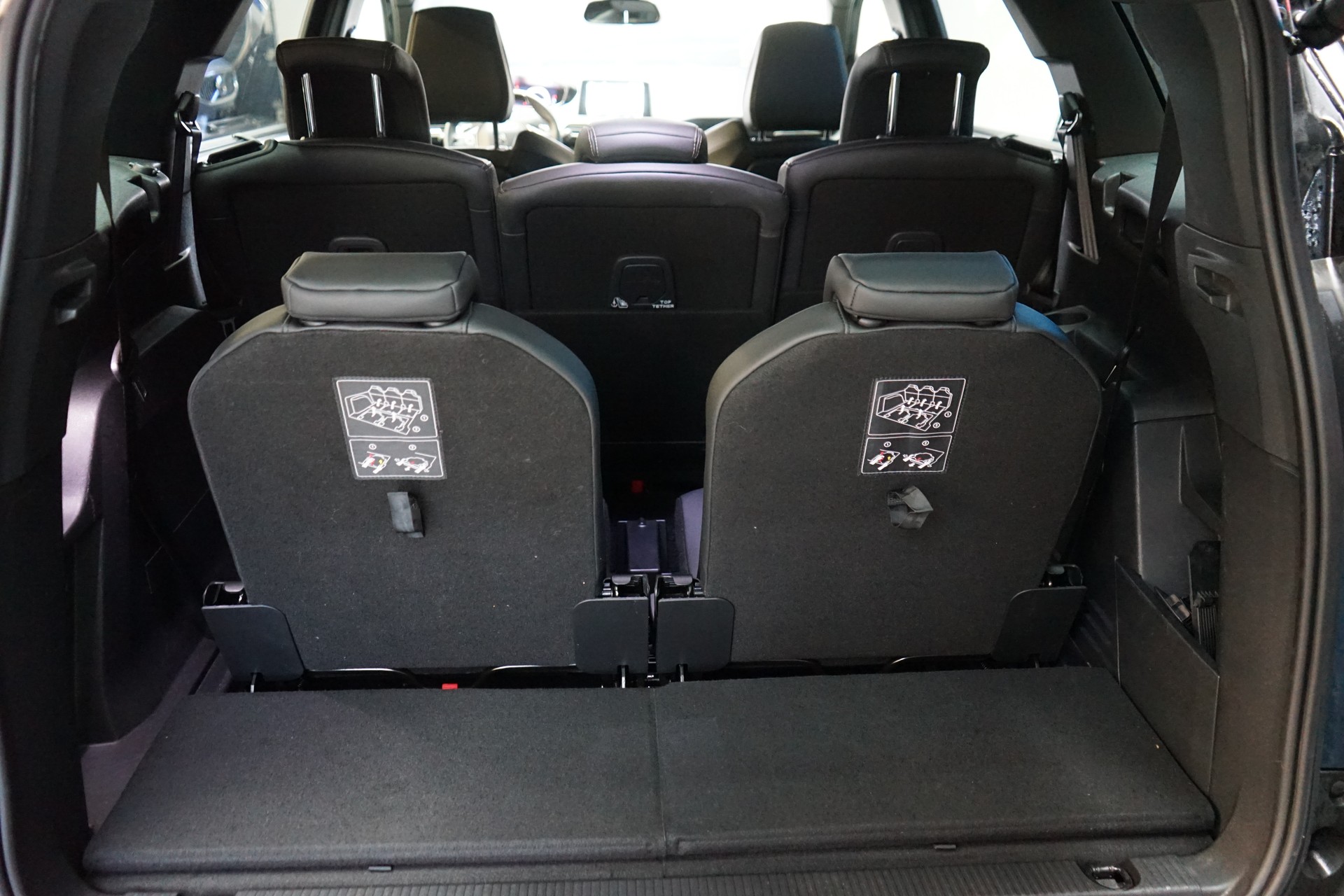 PEUGEOT 5008 2.0 BlueHDi GT EAT-image-29