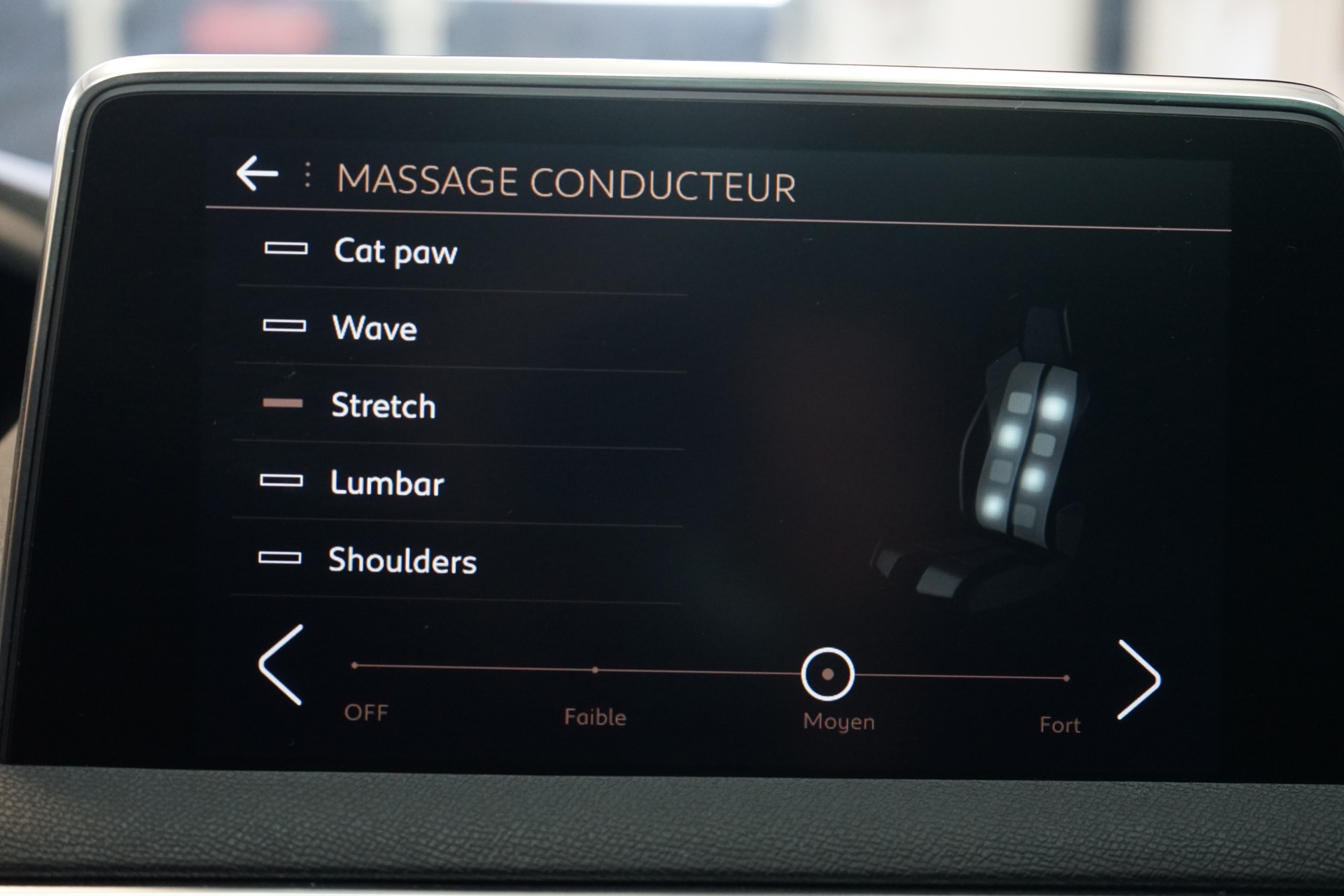 PEUGEOT 5008 2.0 BlueHDi GT EAT-image-19