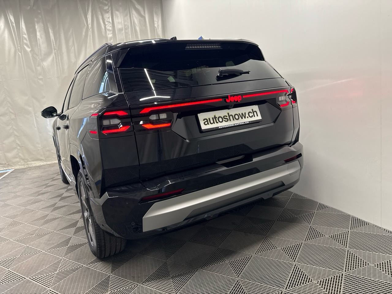 JEEP Compass 1.2 T e-Hybrid First Edition Plus & SKY-image-15