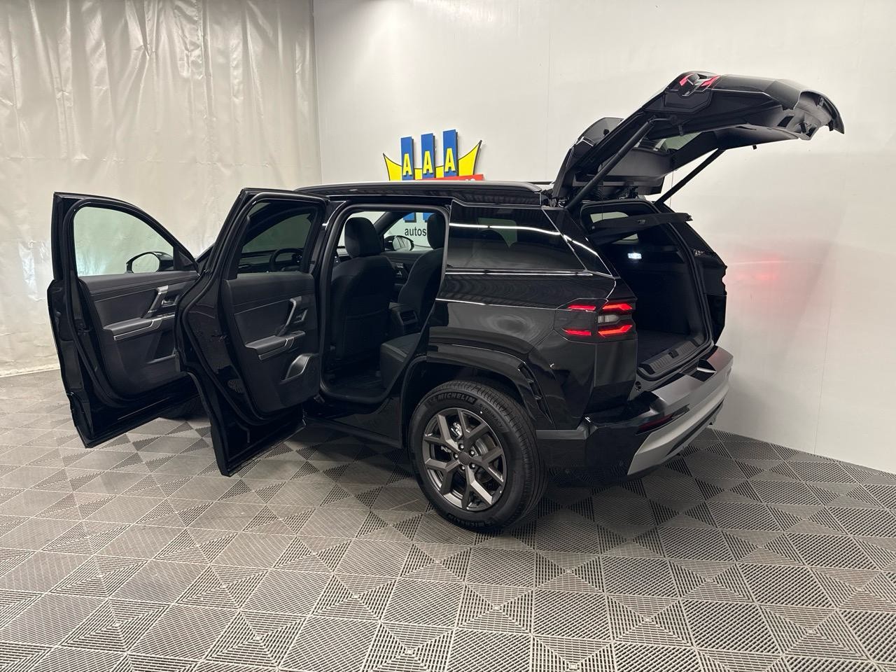 JEEP Compass 1.2 T e-Hybrid First Edition Plus & SKY-image-14