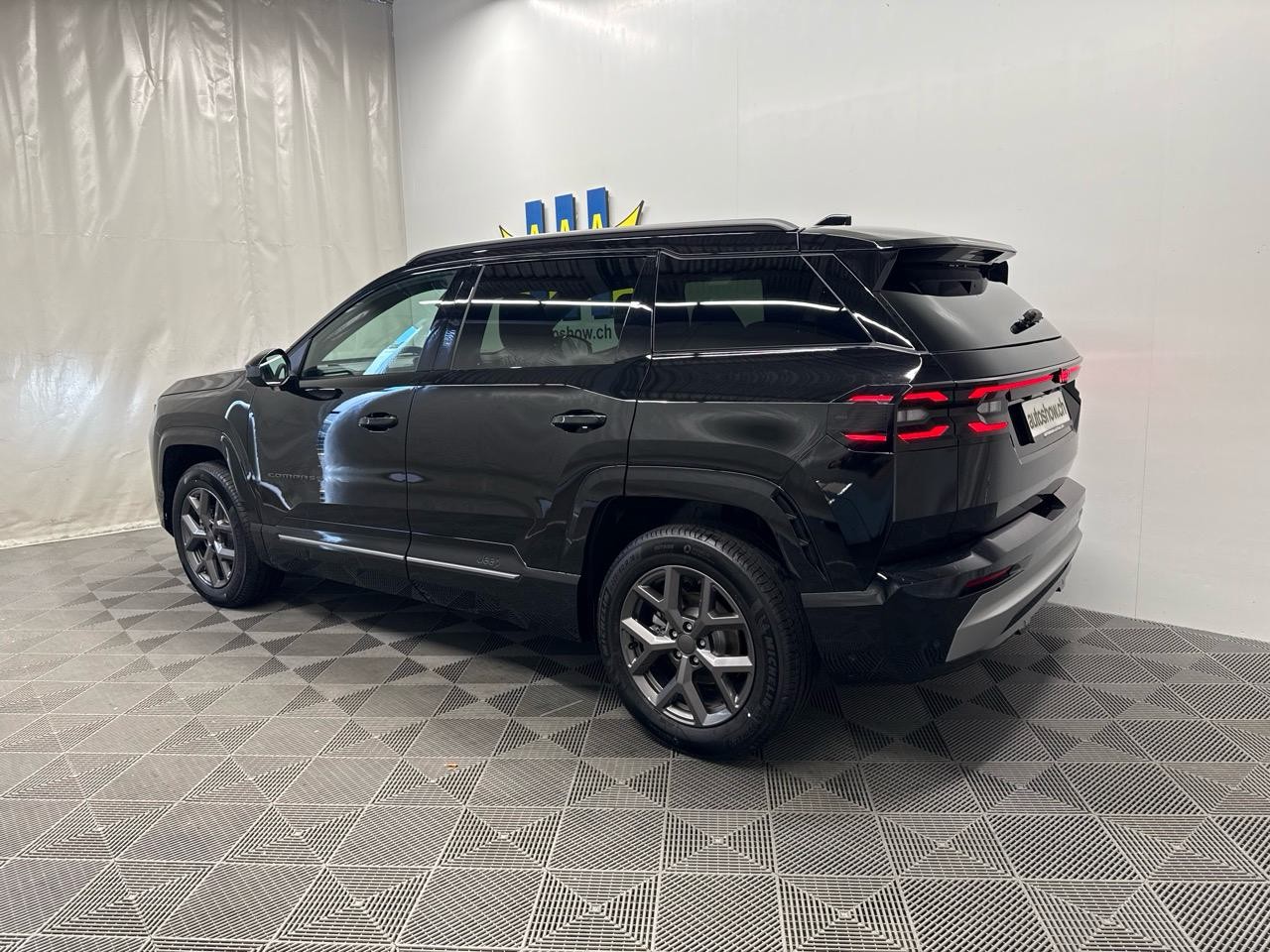 JEEP Compass 1.2 T e-Hybrid First Edition Plus & SKY-image-1