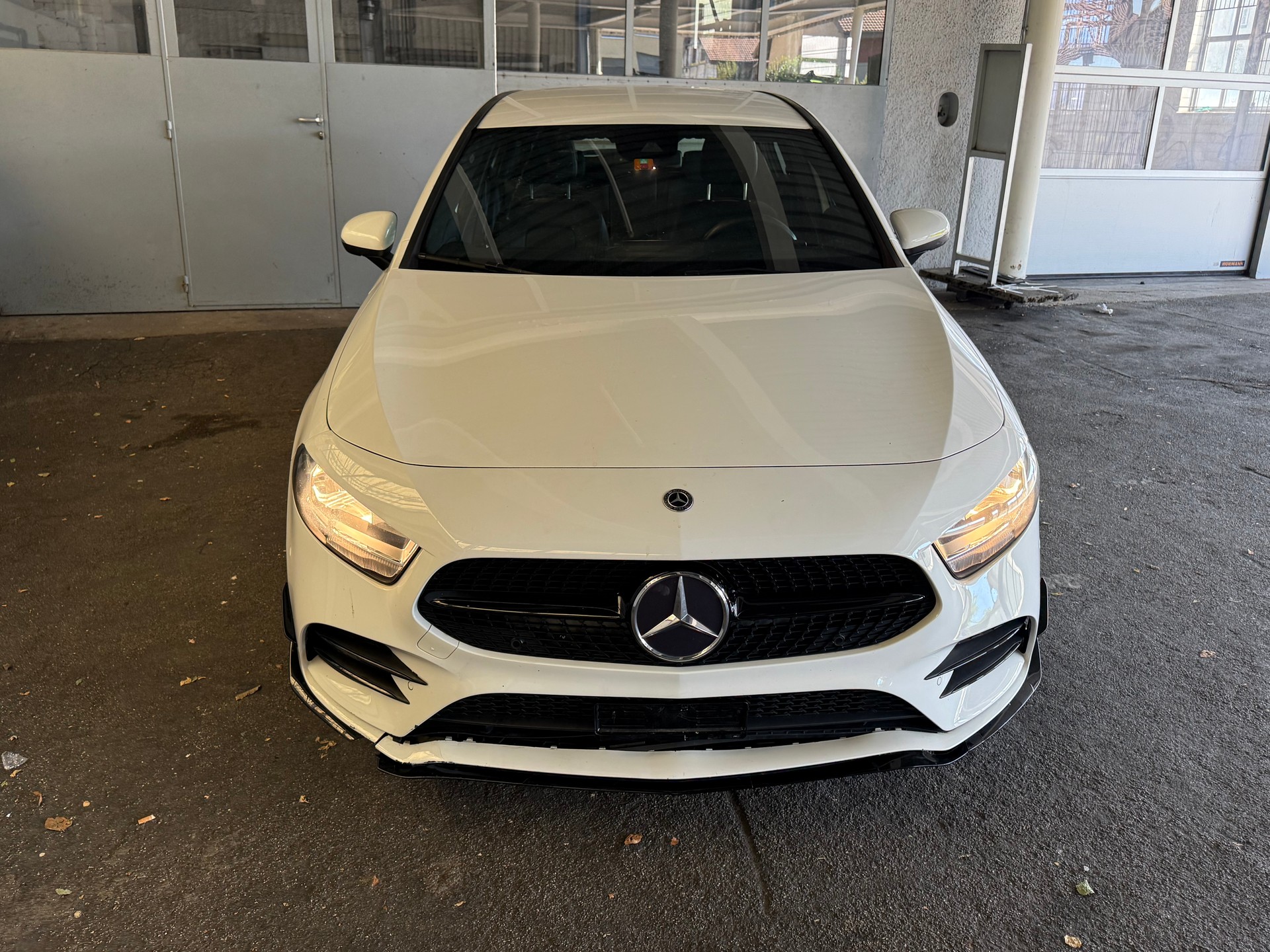 MERCEDES-BENZ A 220 Progressive 7G-DCT-image-2