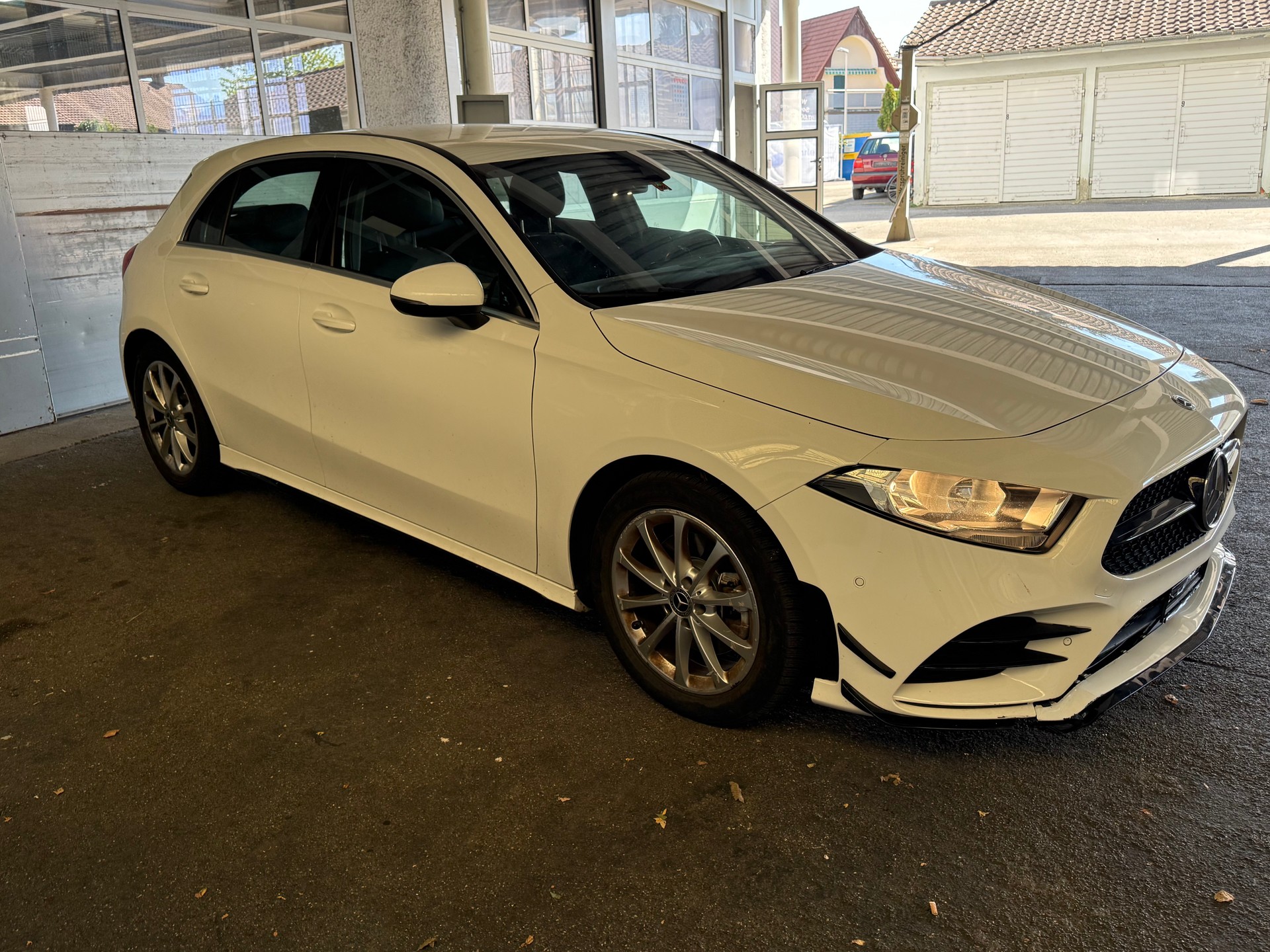 MERCEDES-BENZ A 220 Progressive 7G-DCT-image-4