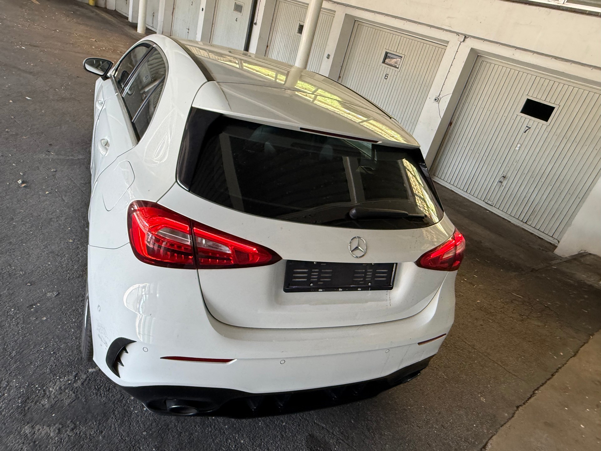 MERCEDES-BENZ A 220 Progressive 7G-DCT-image-5