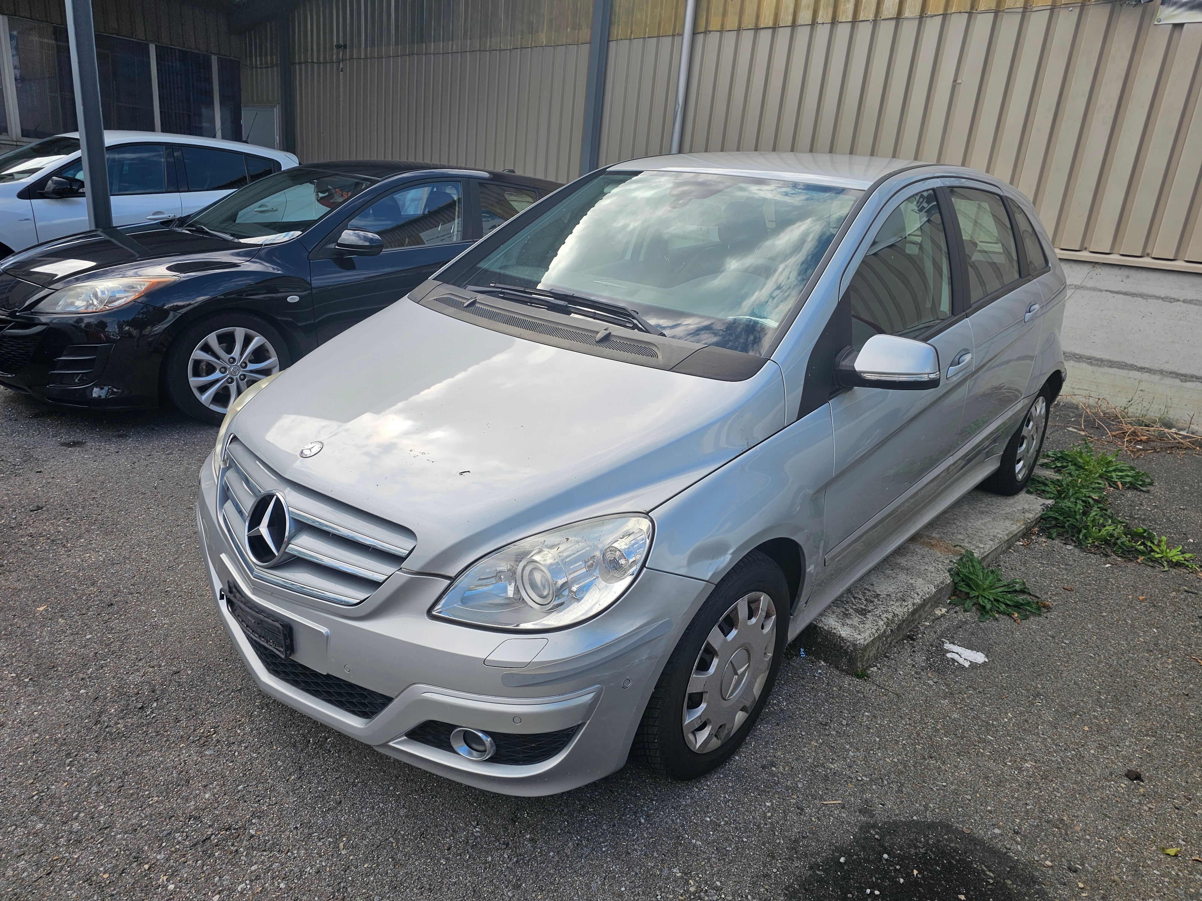 MERCEDES-BENZ B 200 Autotronic — slika 1