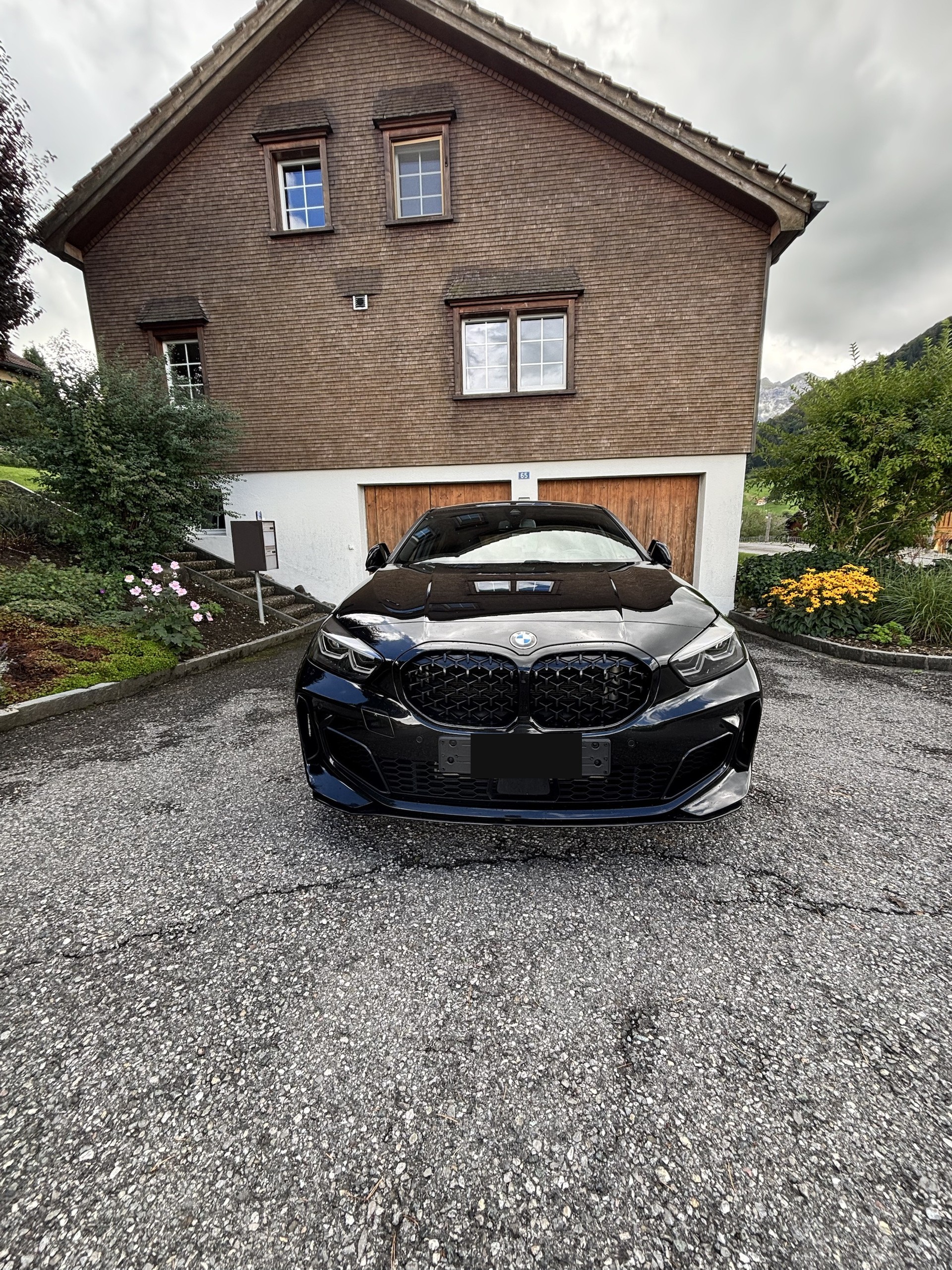 BMW M135i xDrive-image-2
