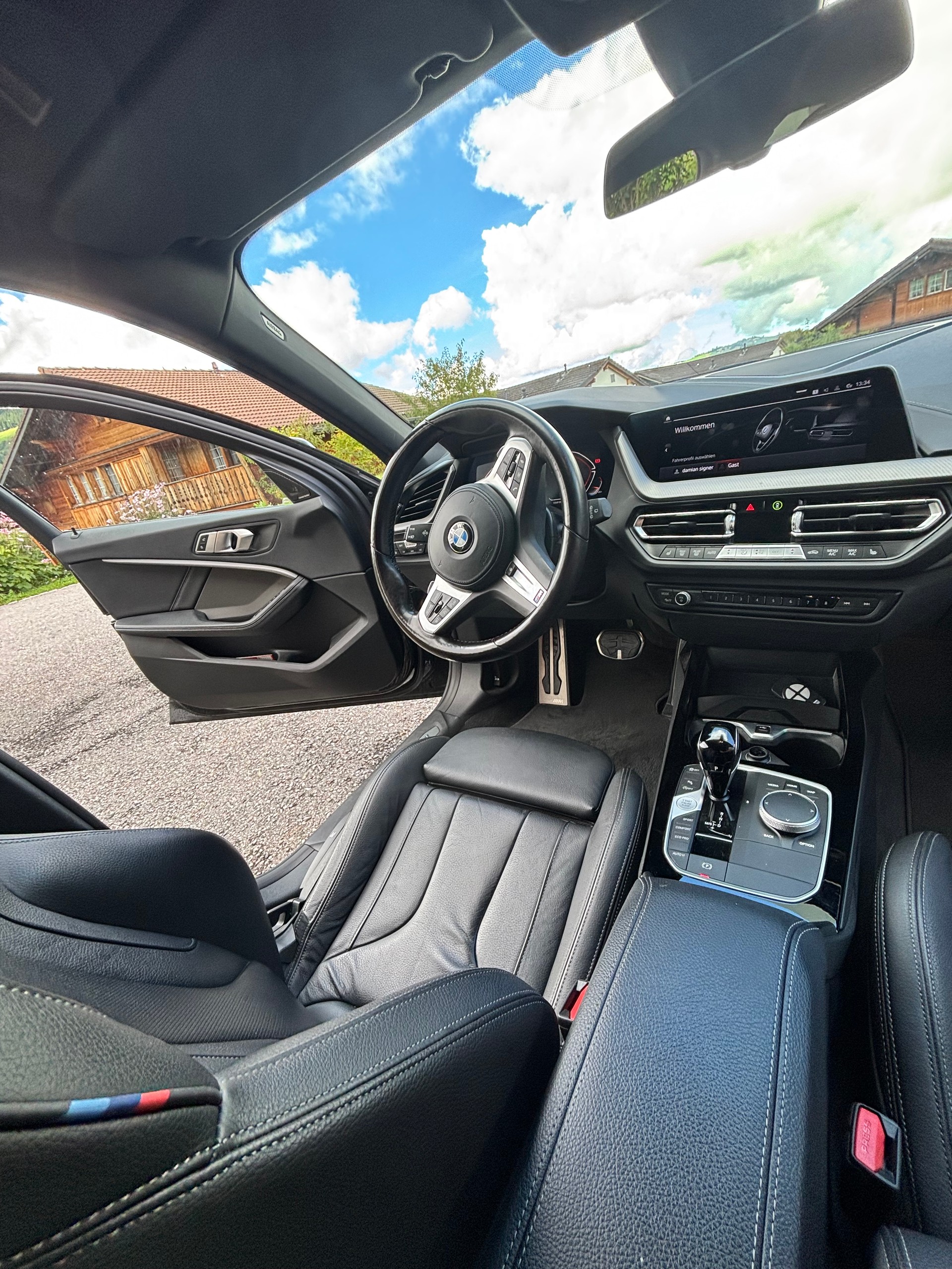 BMW M135i xDrive-image-5