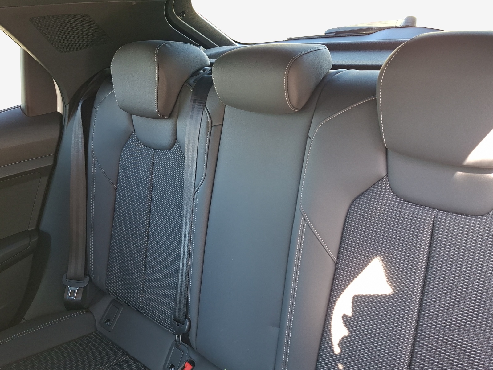 AUDI A1 allstreet 30 TFSI Attraction S-tronic-image-11