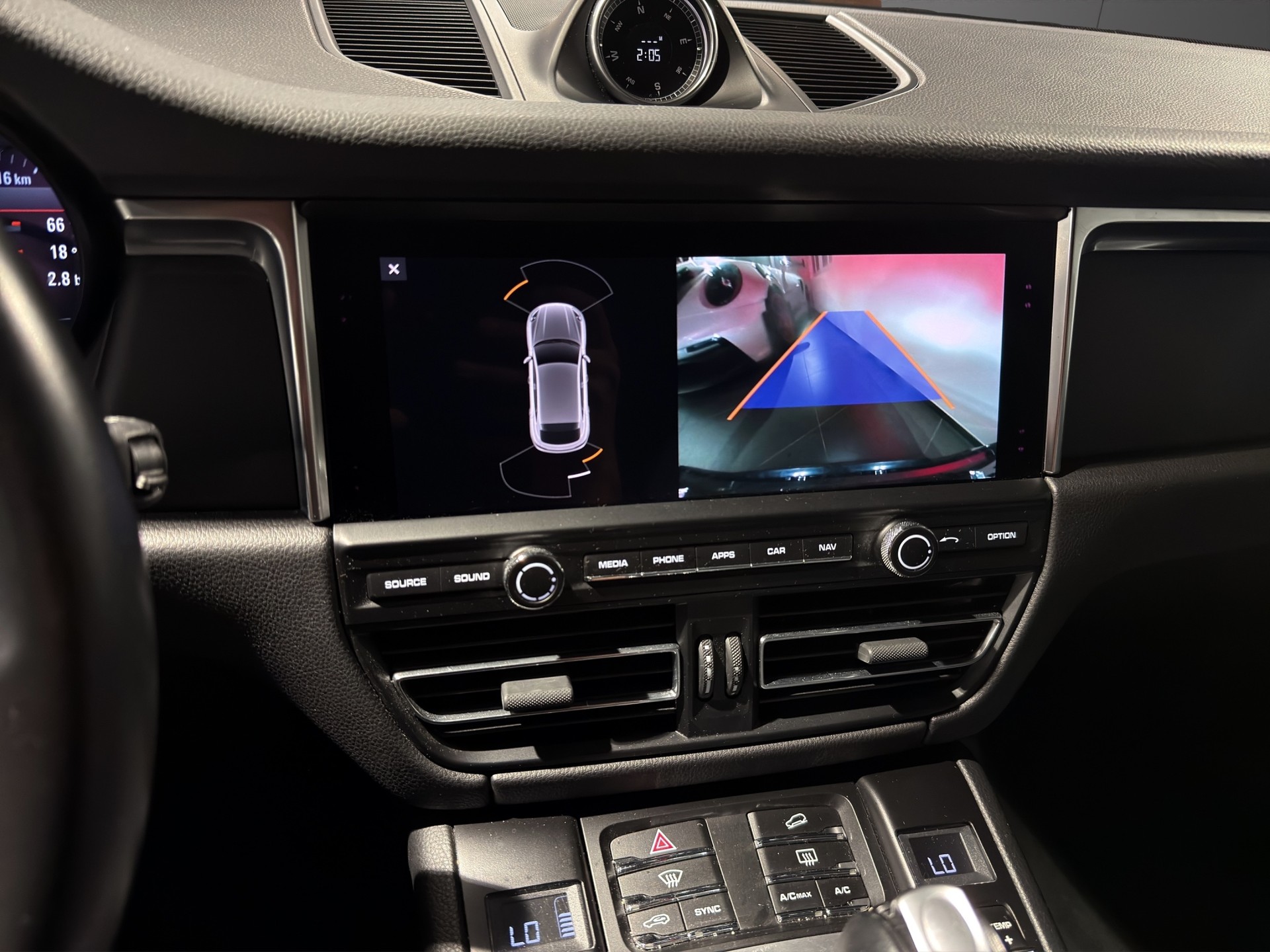PORSCHE Macan PDK-image-11