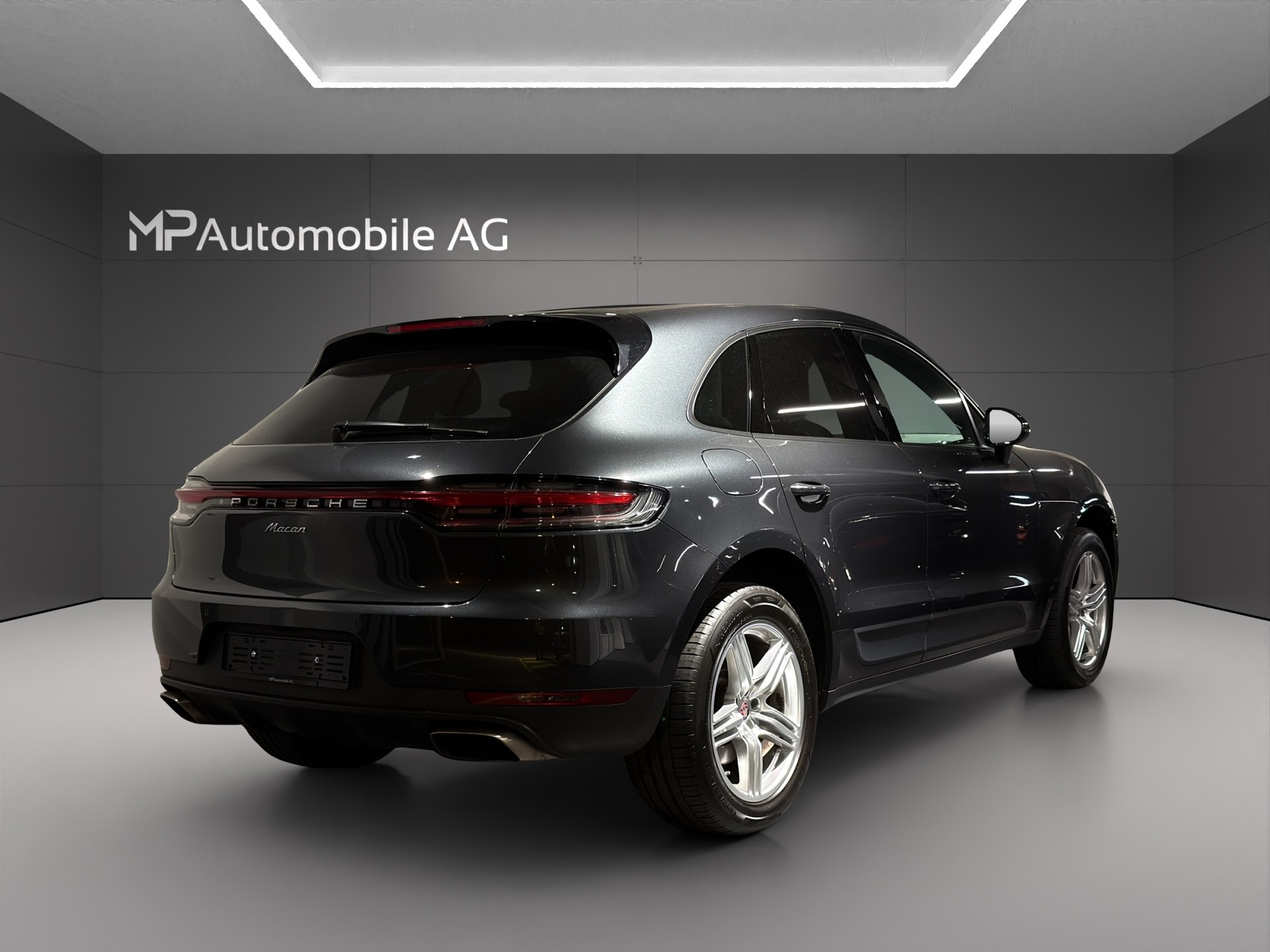 PORSCHE Macan PDK-image-2