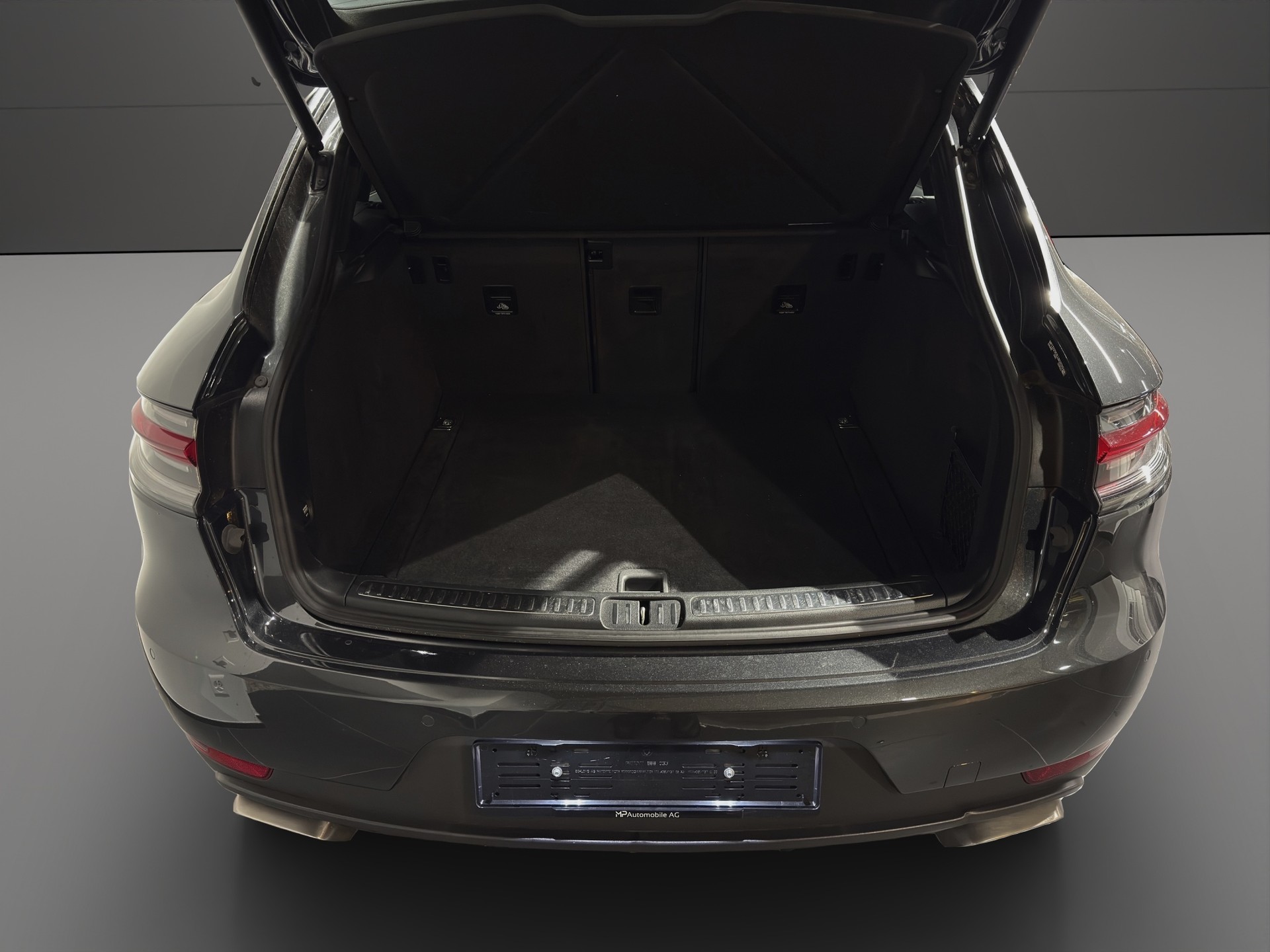 PORSCHE Macan PDK-image-3