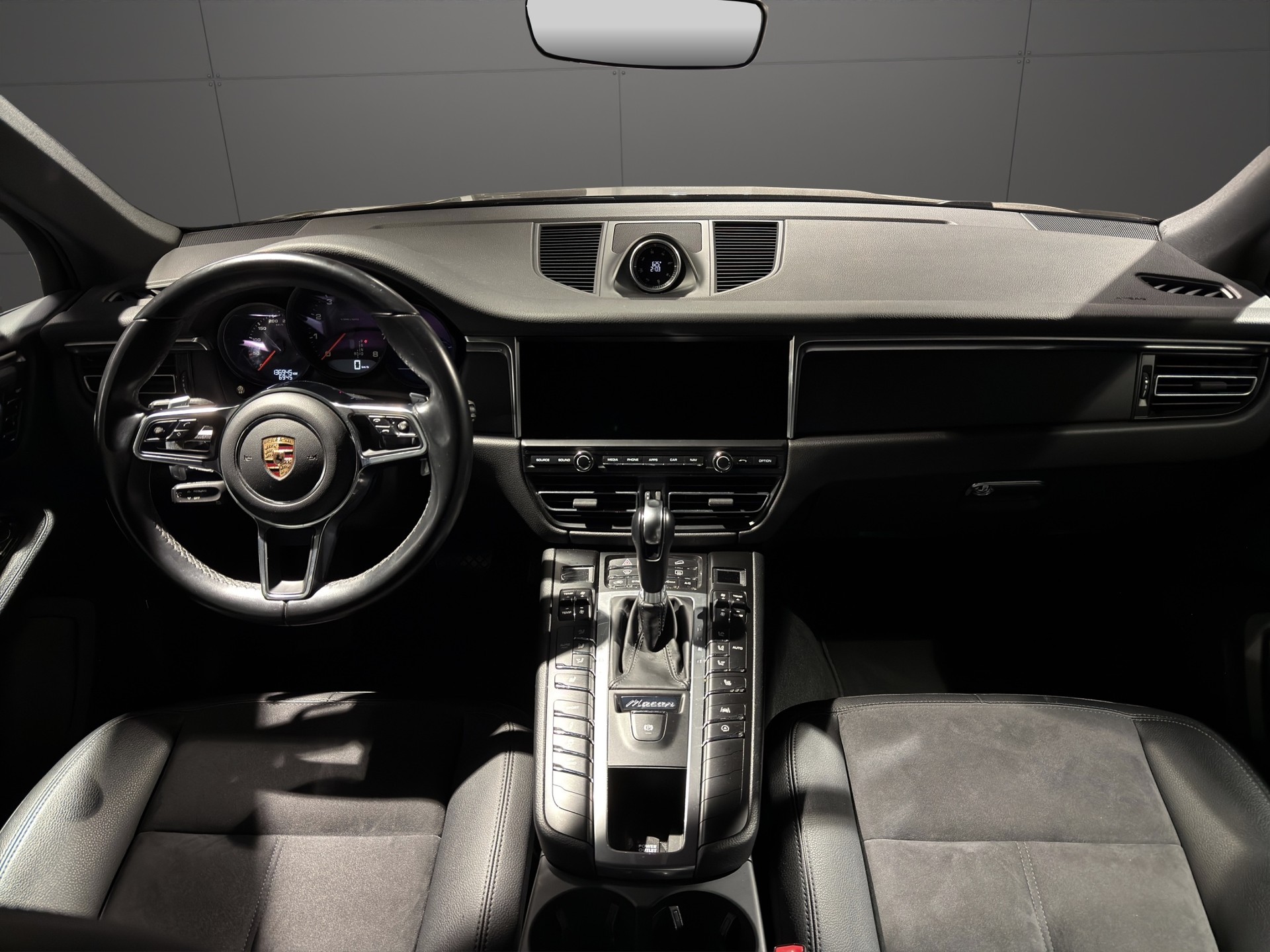 PORSCHE Macan PDK-image-10