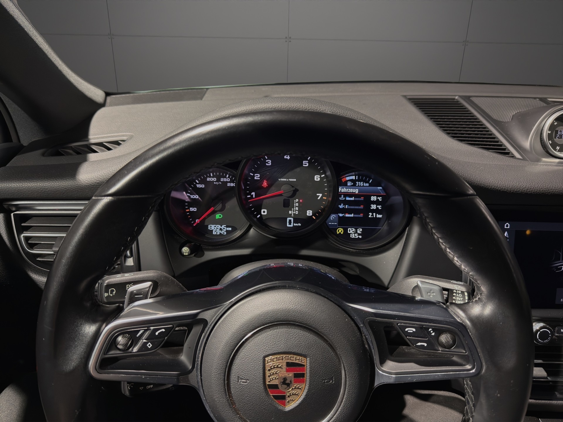 PORSCHE Macan PDK-image-13