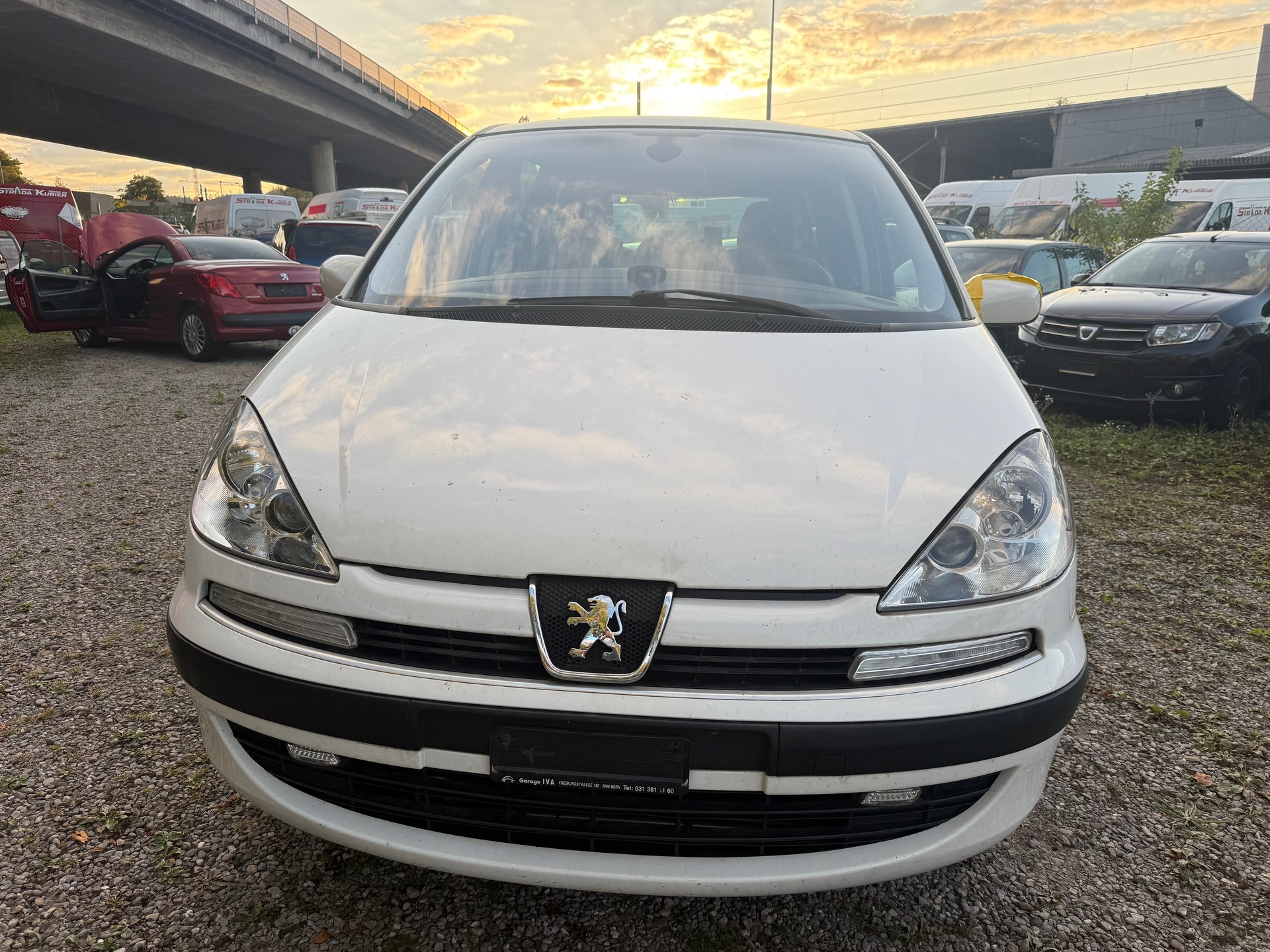 PEUGEOT 807 2.0 16V HDi ST Family+ Automatic-image-0