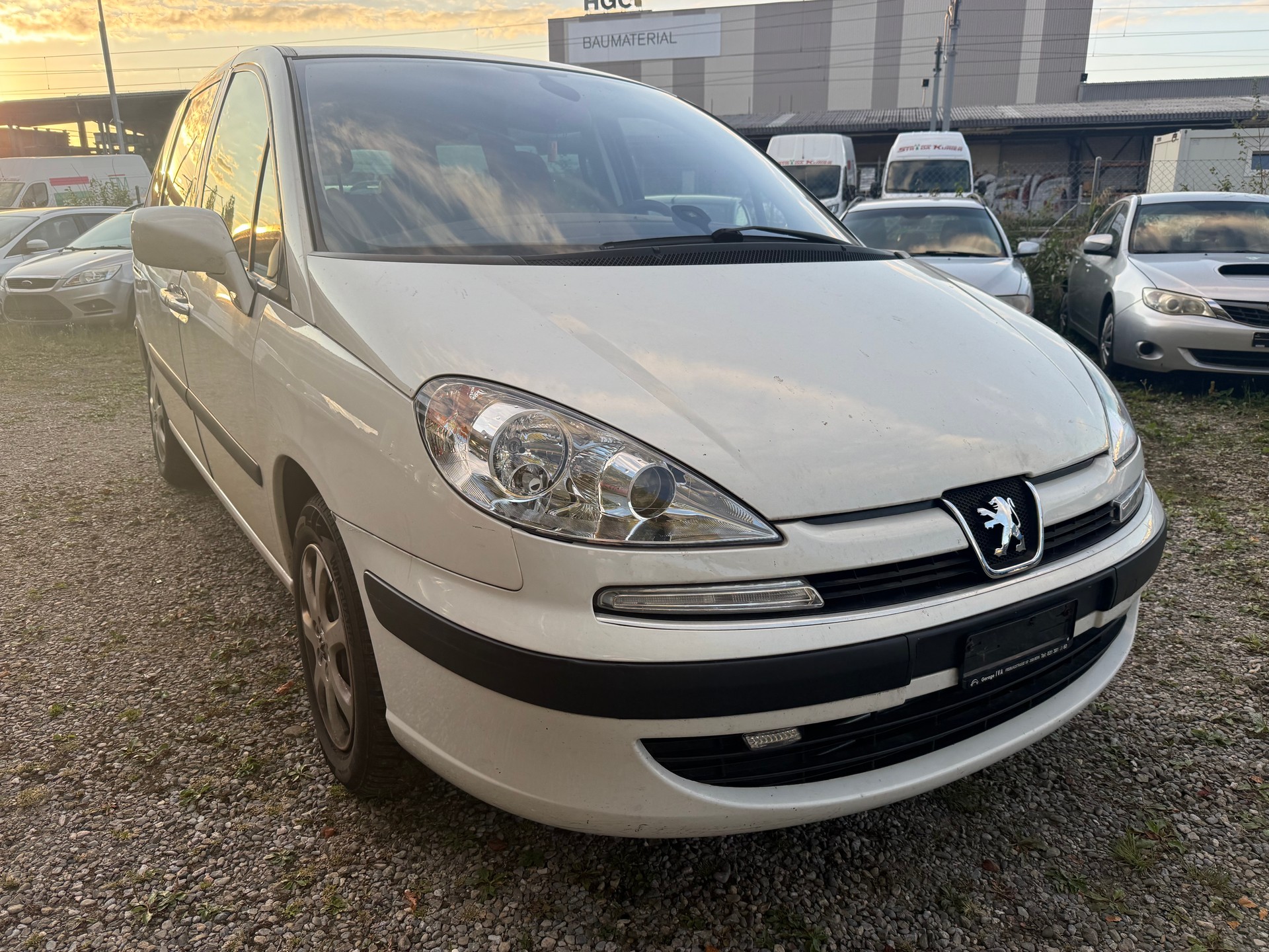 PEUGEOT 807 2.0 16V HDi ST Family+ Automatic-image-1