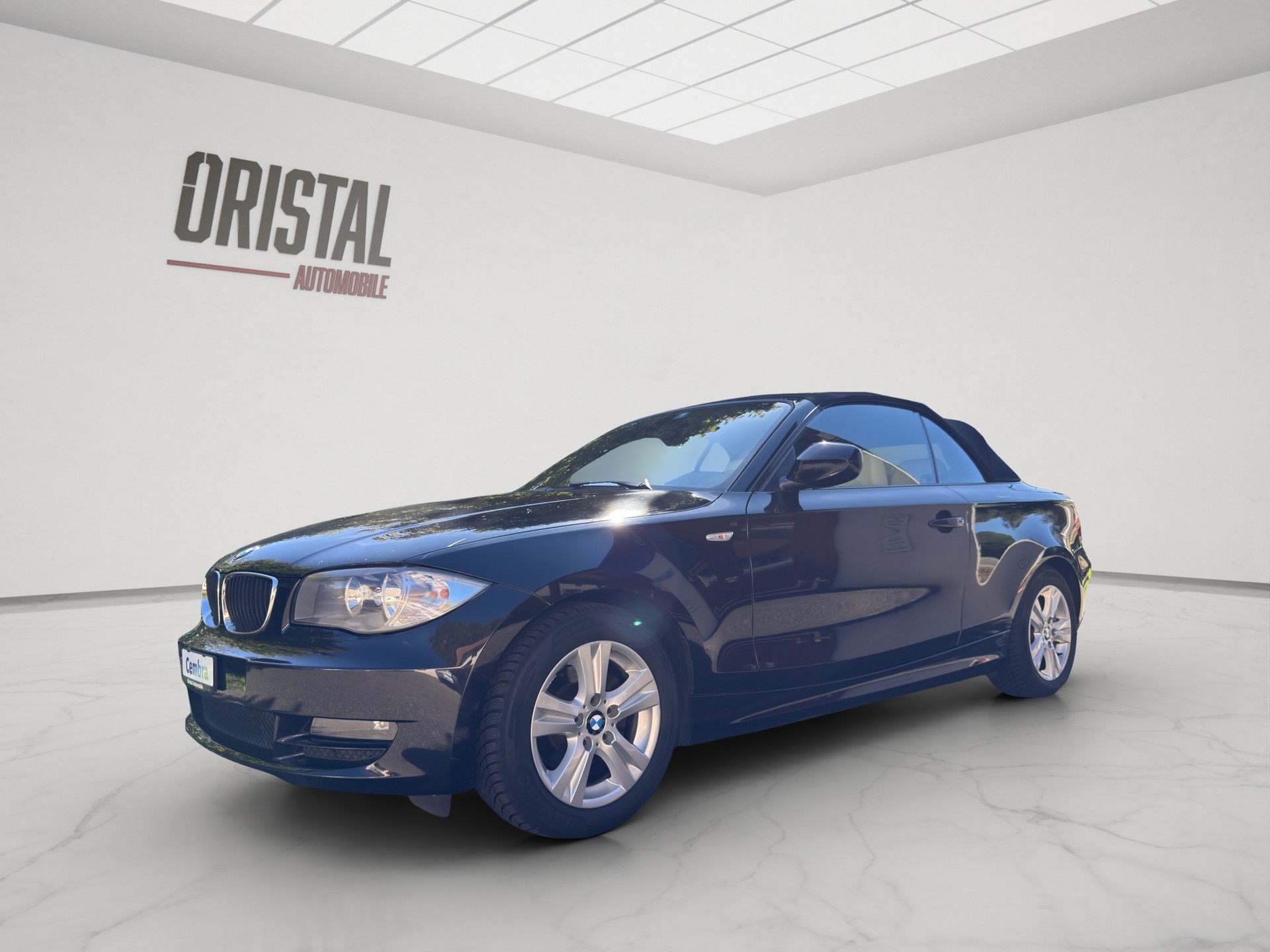 BMW 118i Cabrio-image-0