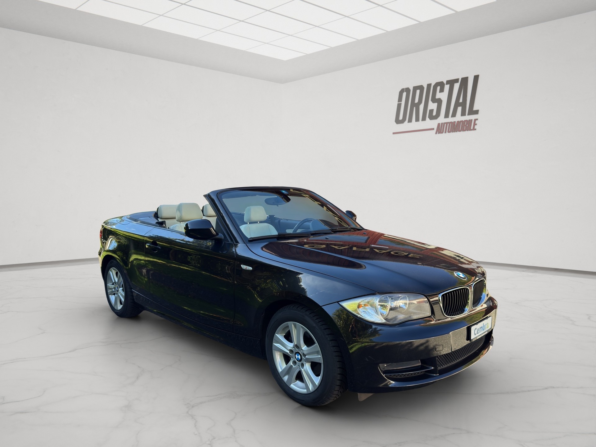 BMW 118i Cabrio-image-4