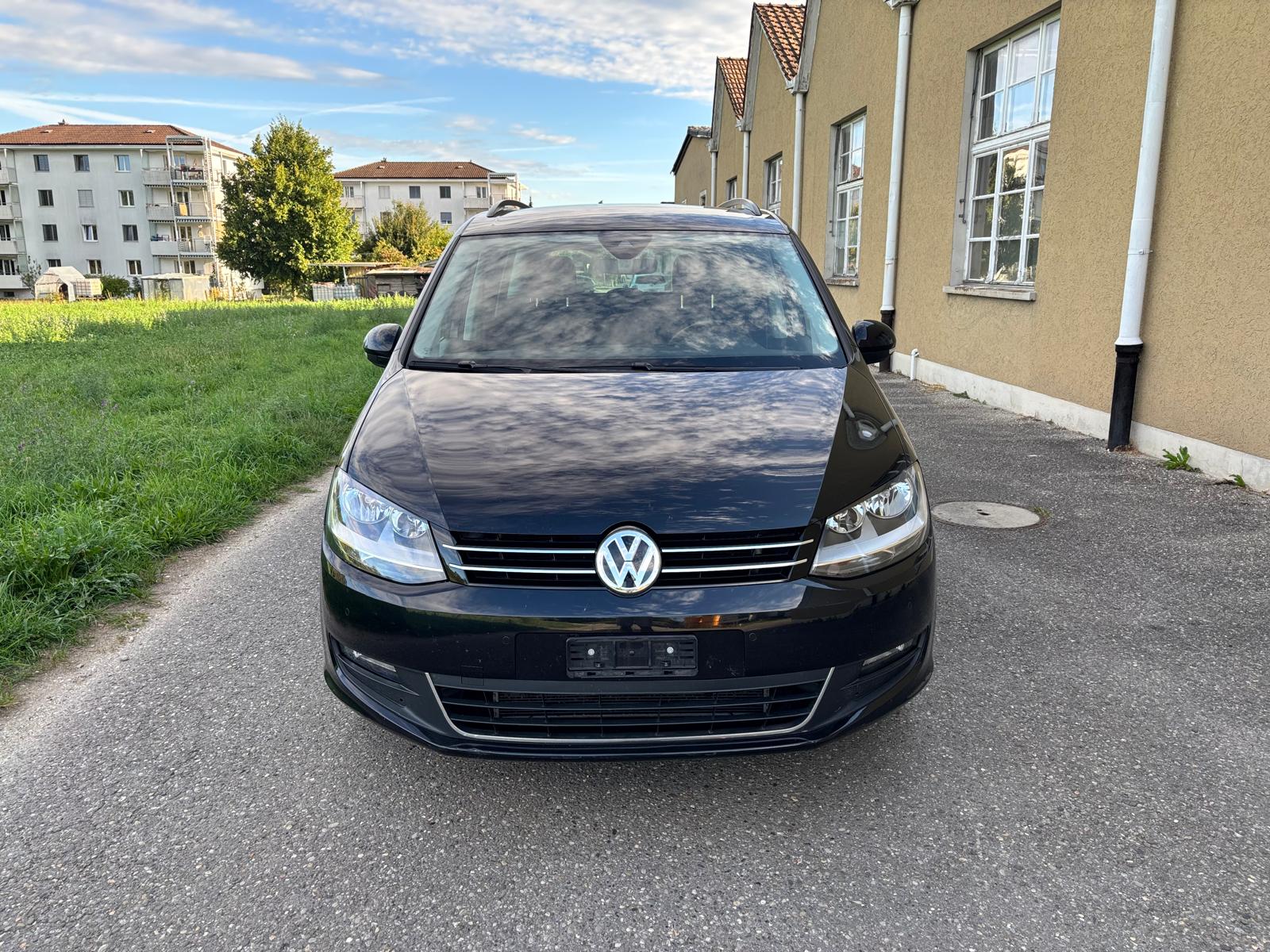 VW Sharan 2.0 TDI BMT Comfortline DSG-image-1