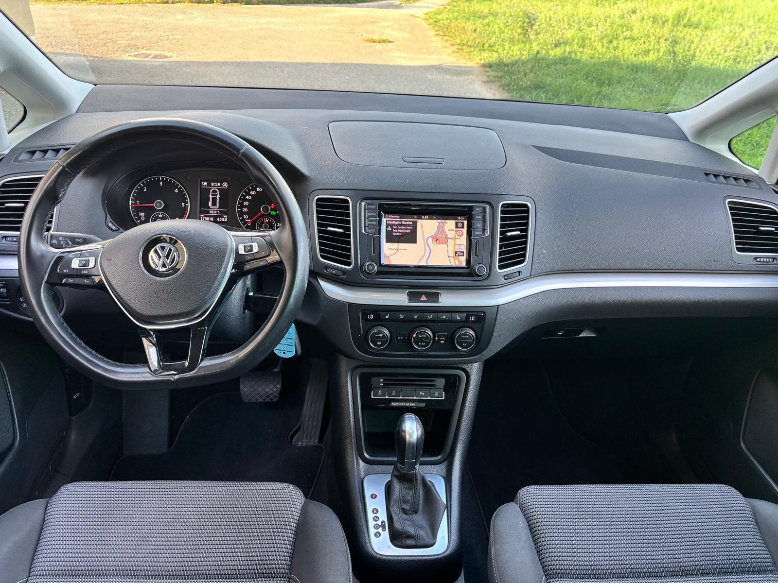 VW Sharan 2.0 TDI BMT Comfortline DSG-image-11