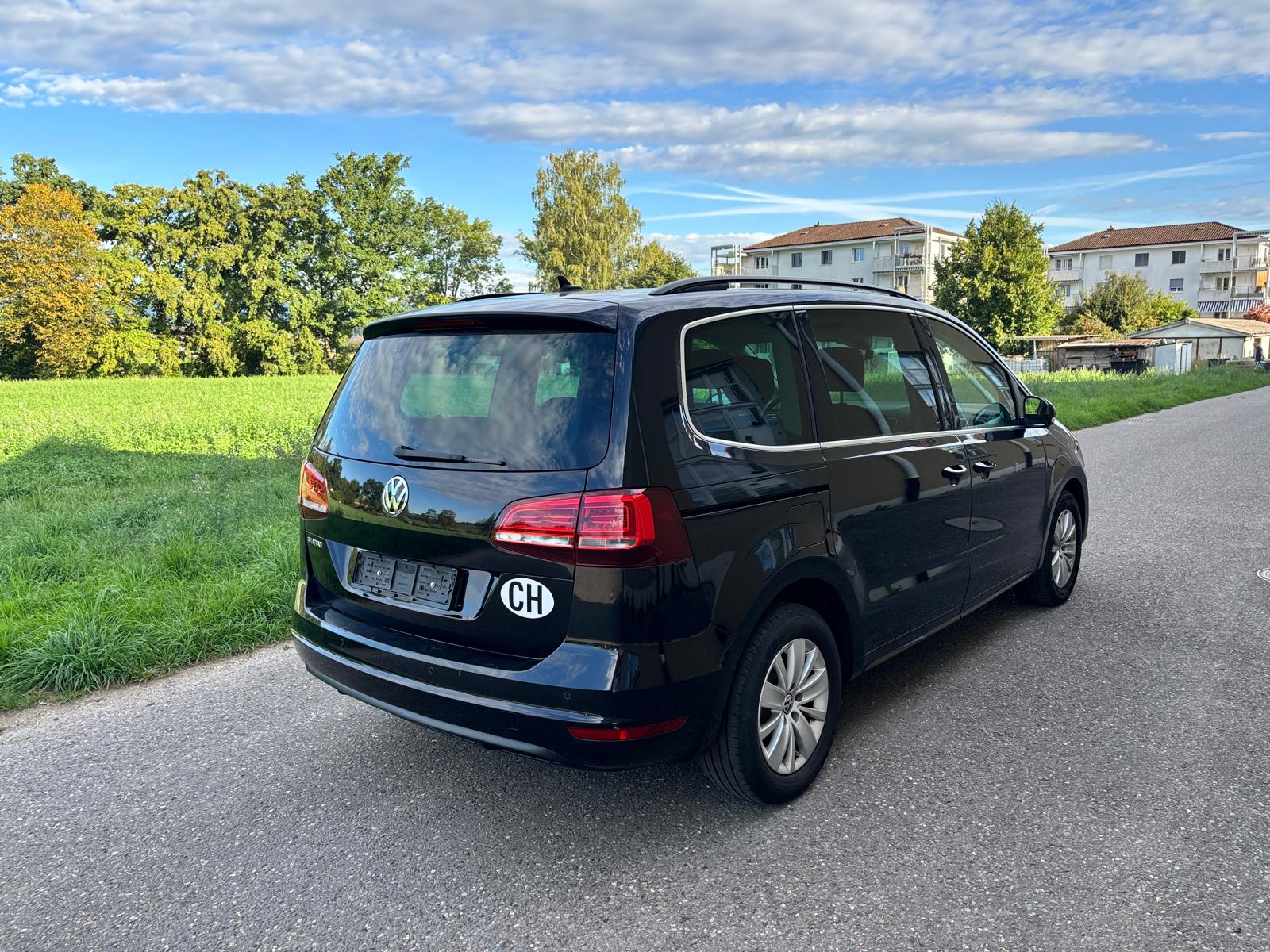 VW Sharan 2.0 TDI BMT Comfortline DSG-image-4