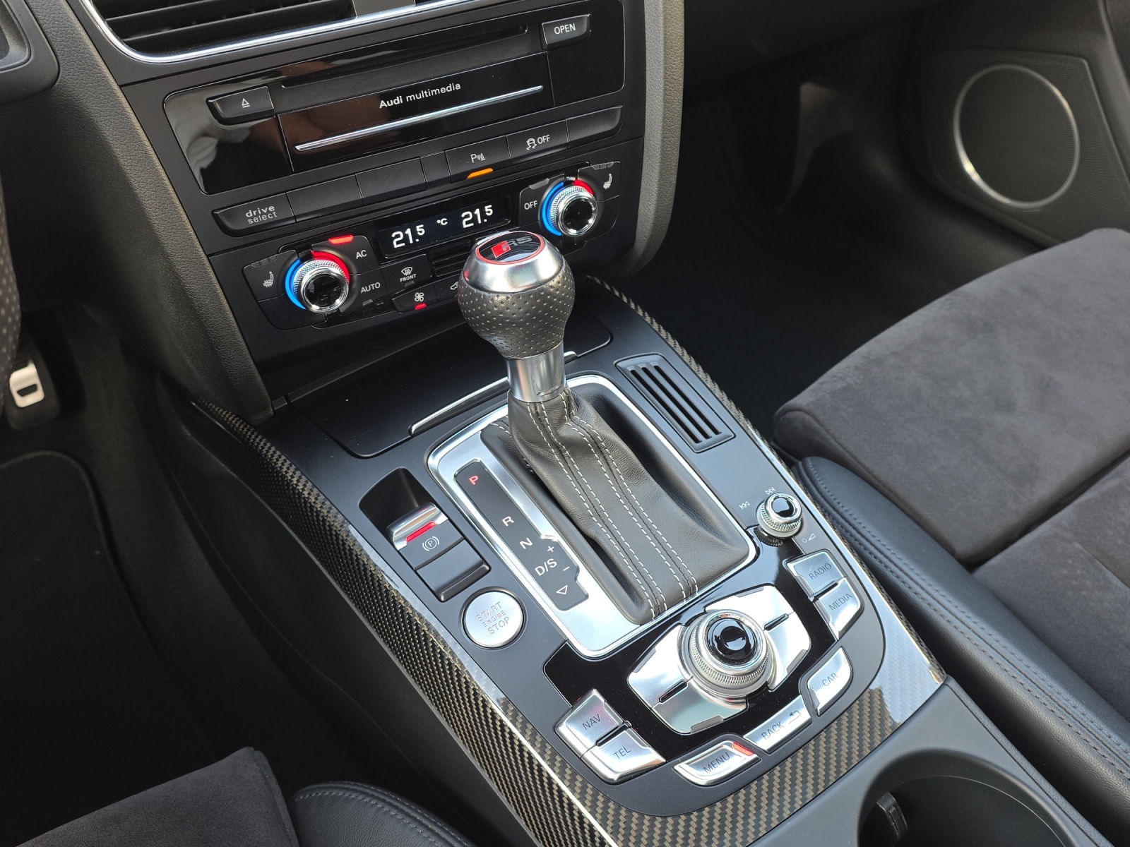 AUDI RS4 Avant 4.2 FSI V8 quattro S-tronic-image-9