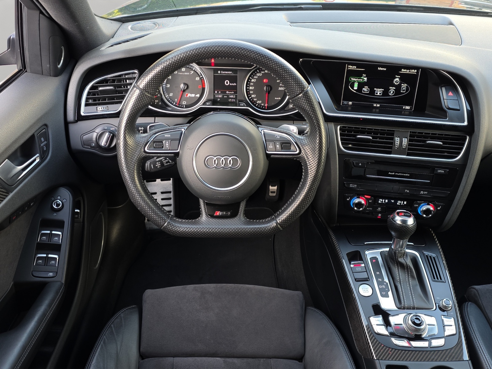 AUDI RS4 Avant 4.2 FSI V8 quattro S-tronic-image-8