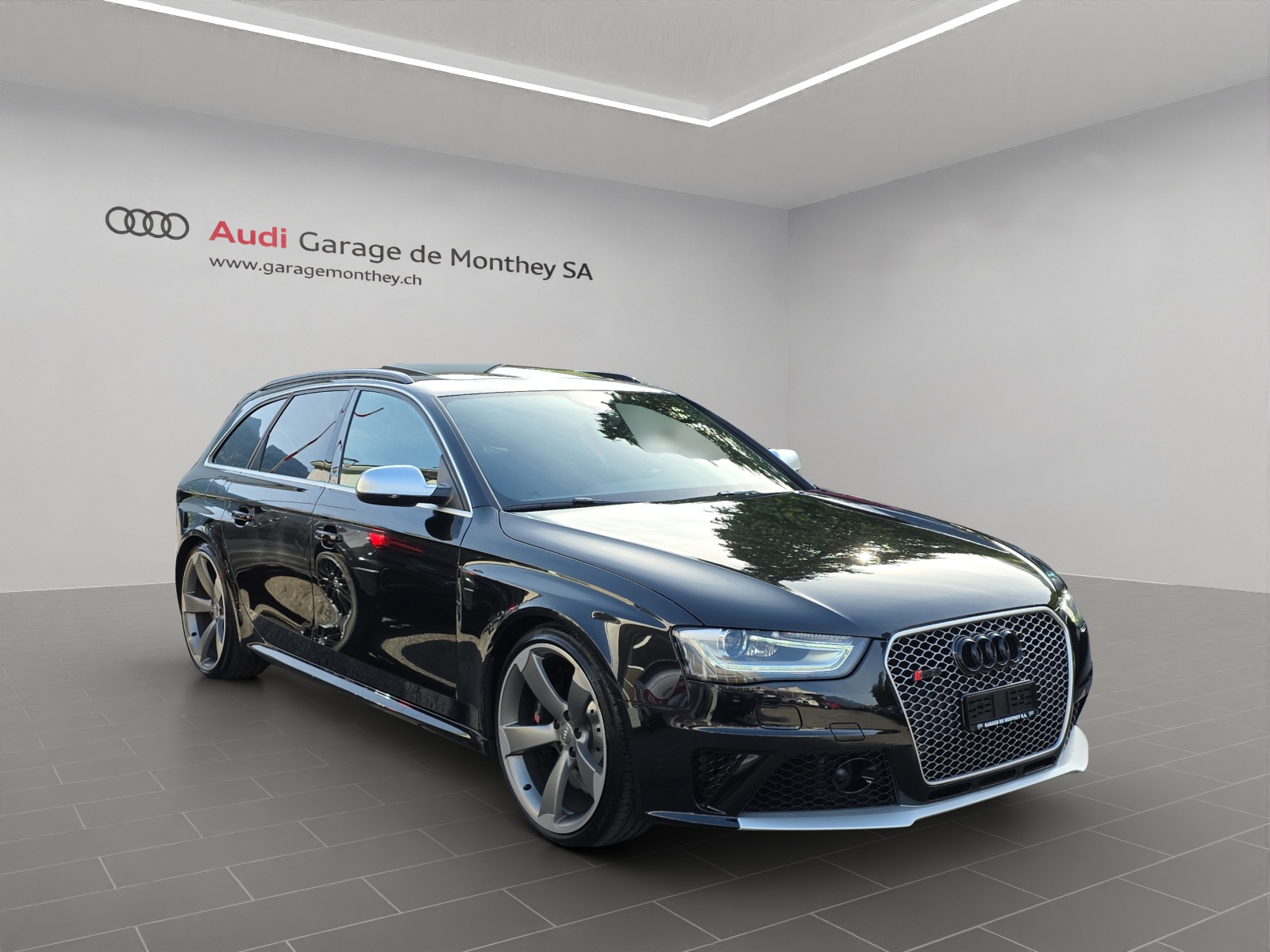 AUDI RS4 Avant 4.2 FSI V8 quattro S-tronic-image-1