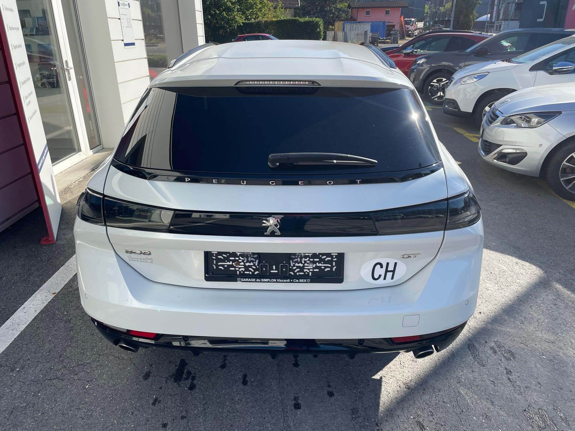 PEUGEOT 508 SW 1.6 PureTech GT Line-image-3