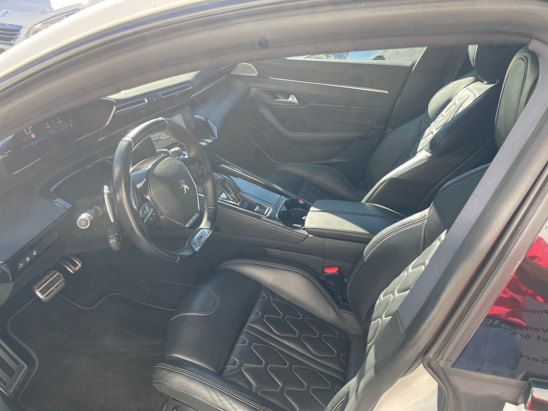 PEUGEOT 508 SW 1.6 PureTech GT Line-image-6