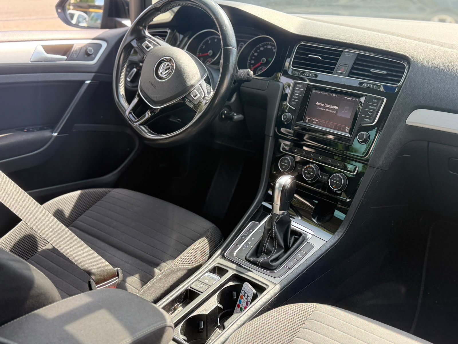 VW Golf 1.4 TSI Lounge DSG-image-7