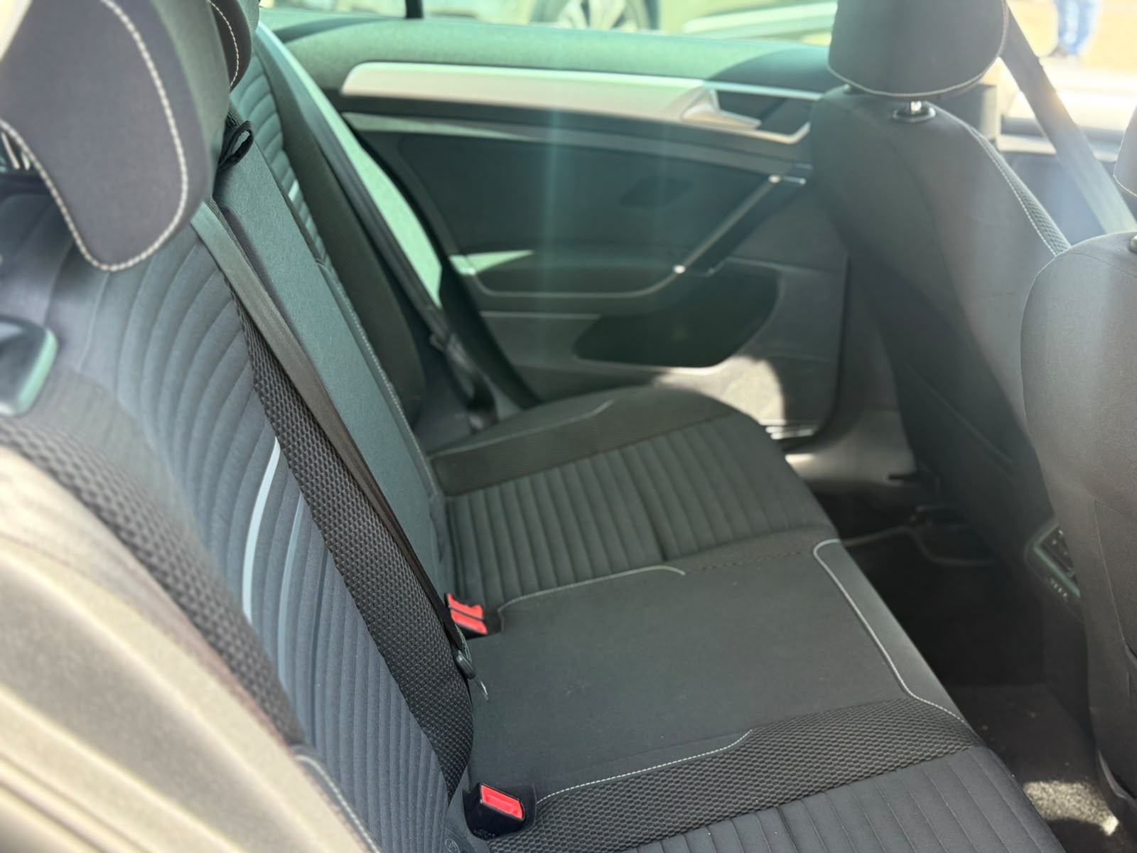 VW Golf 1.4 TSI Lounge DSG-image-9
