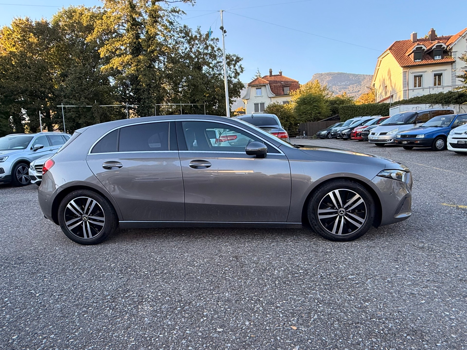 MERCEDES-BENZ A 180 Night Star 7G-DCT-image-2