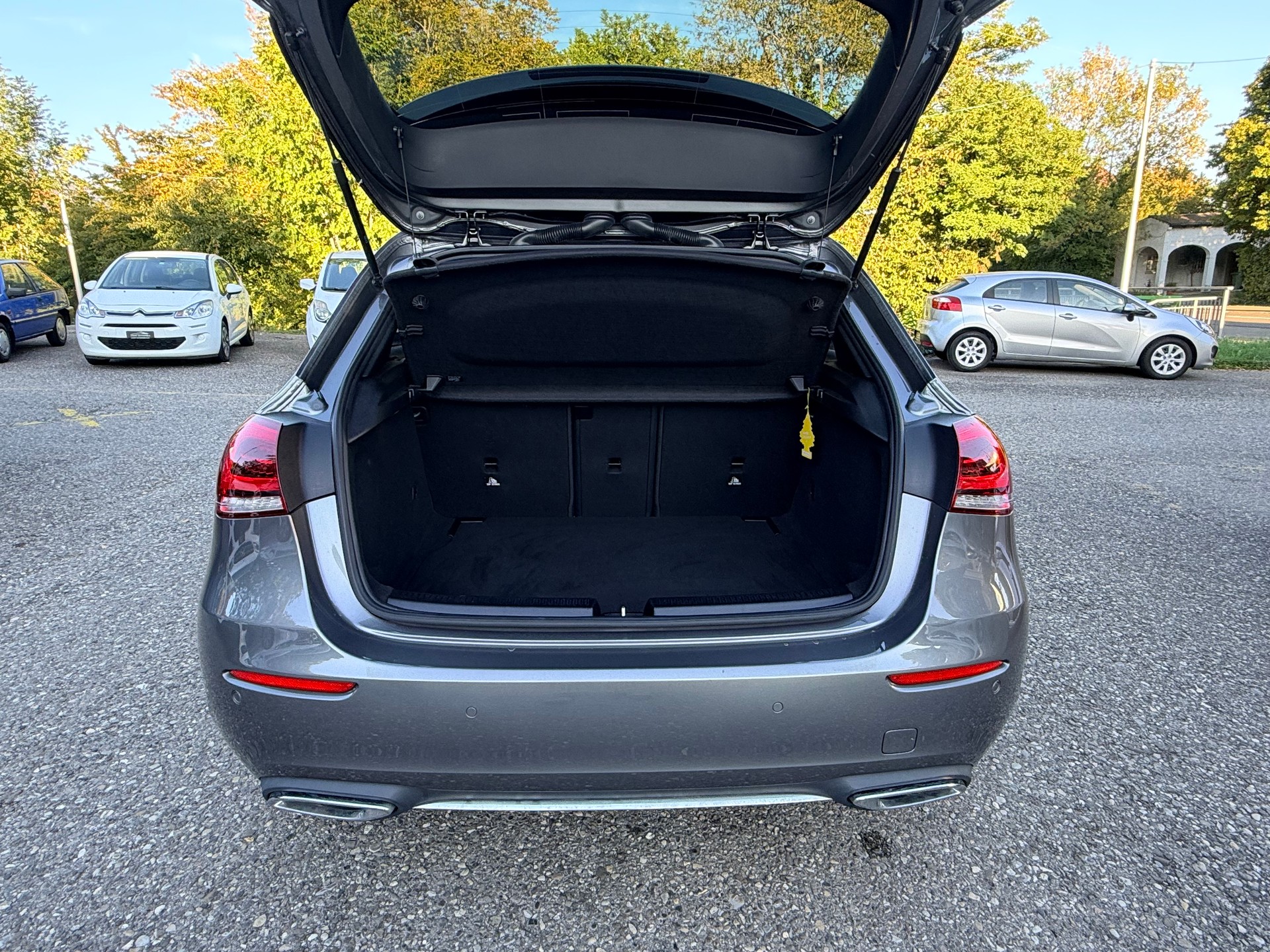 MERCEDES-BENZ A 180 Night Star 7G-DCT-image-7