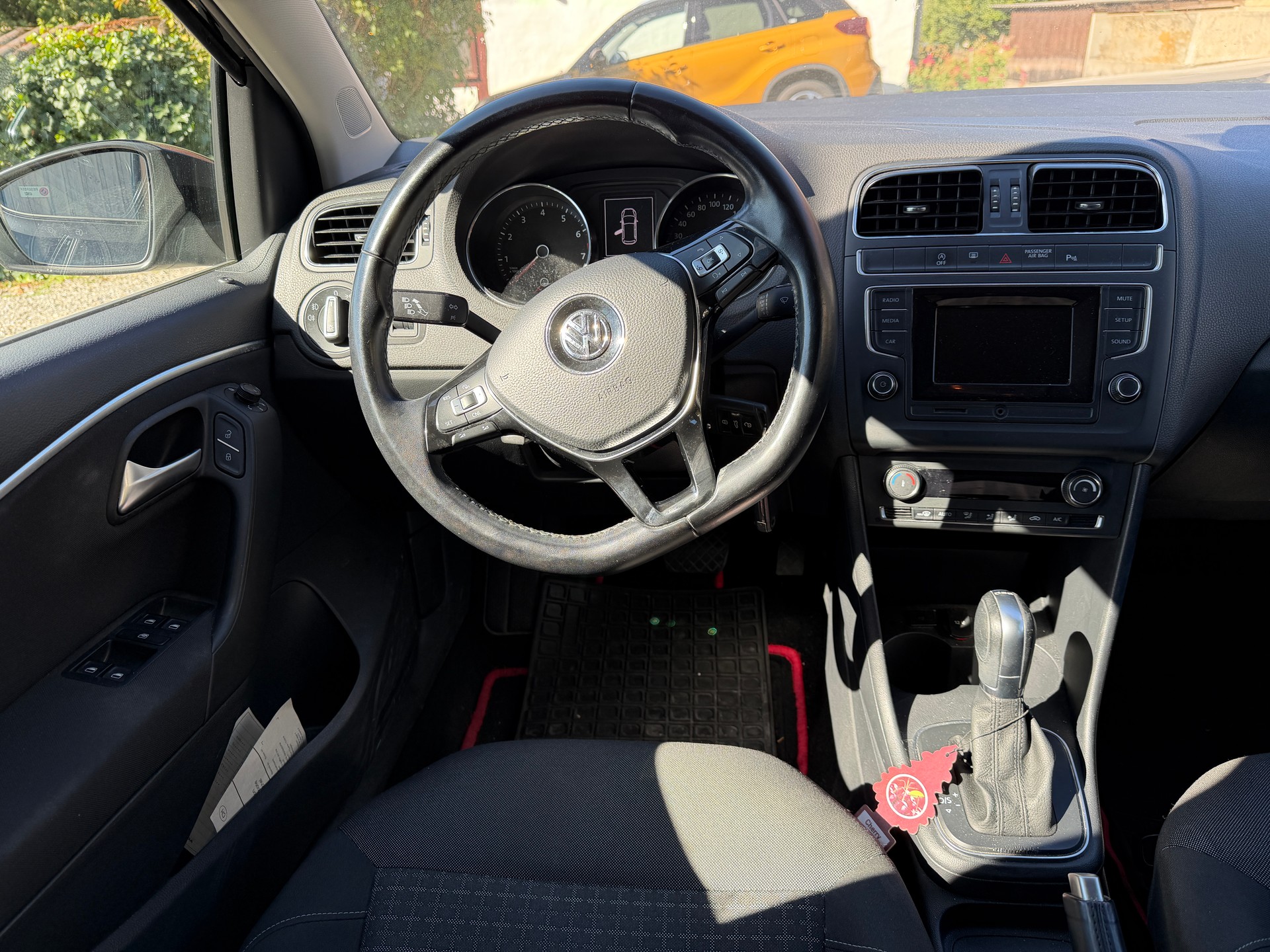 VW Polo 1.2 TSI BMT Comfortline DSG-image-8