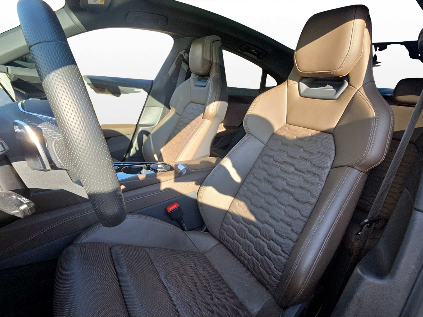 AUDI e-tron GT quattro-image-7