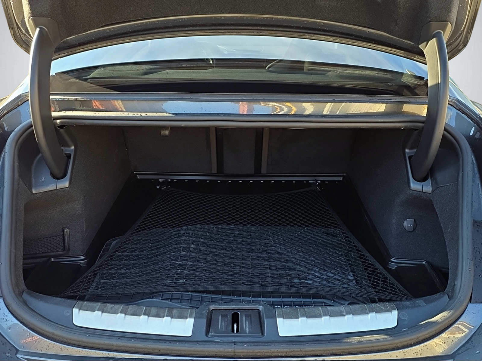 AUDI e-tron GT quattro-image-11