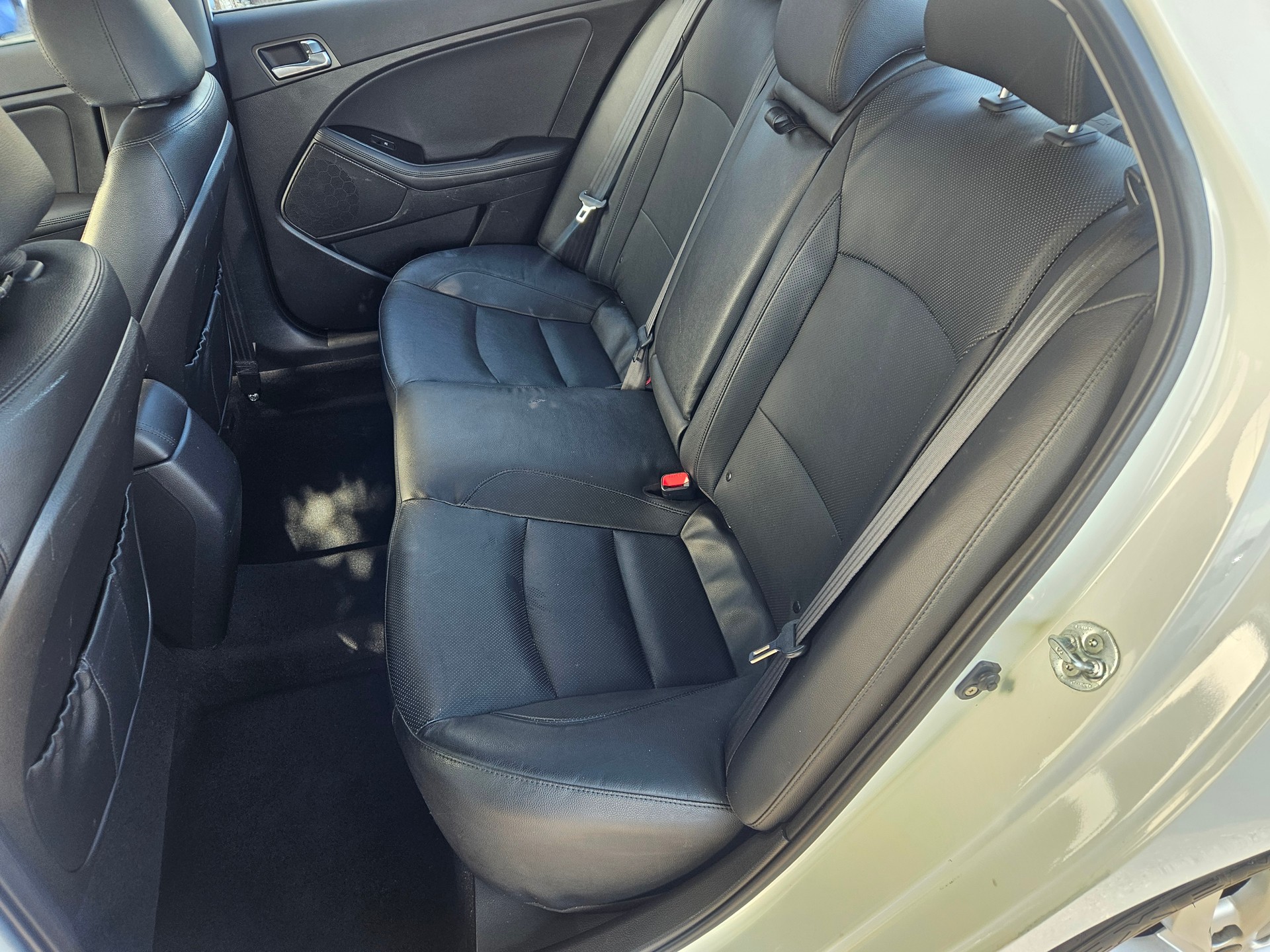 KIA OPTIMA-image-12