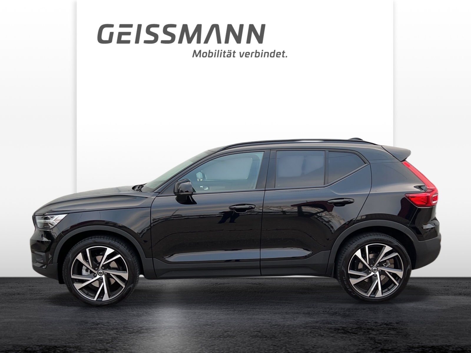 VOLVO XC40 2.0 B4 MH R-Design AWD-image-1