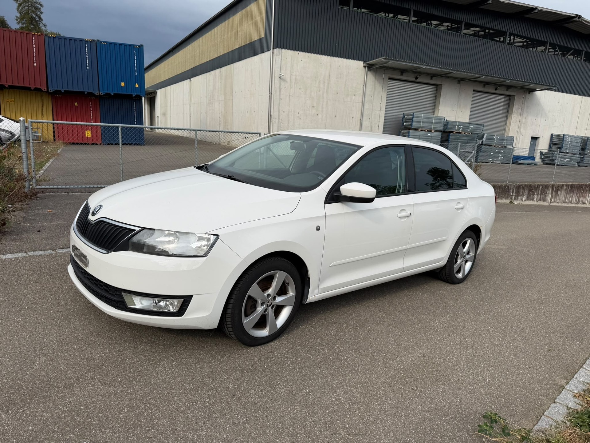 SKODA Rapid 1.2 TSI Ambition-image-2