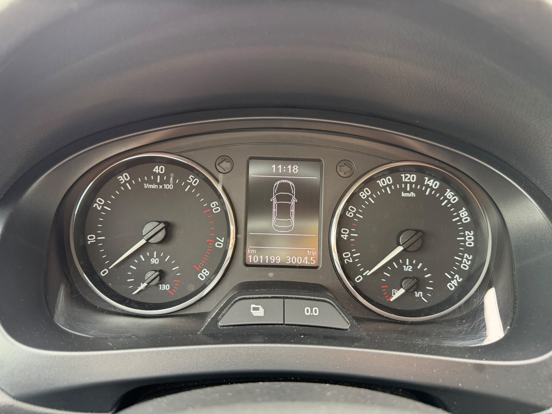 SKODA Rapid 1.2 TSI Ambition-image-6