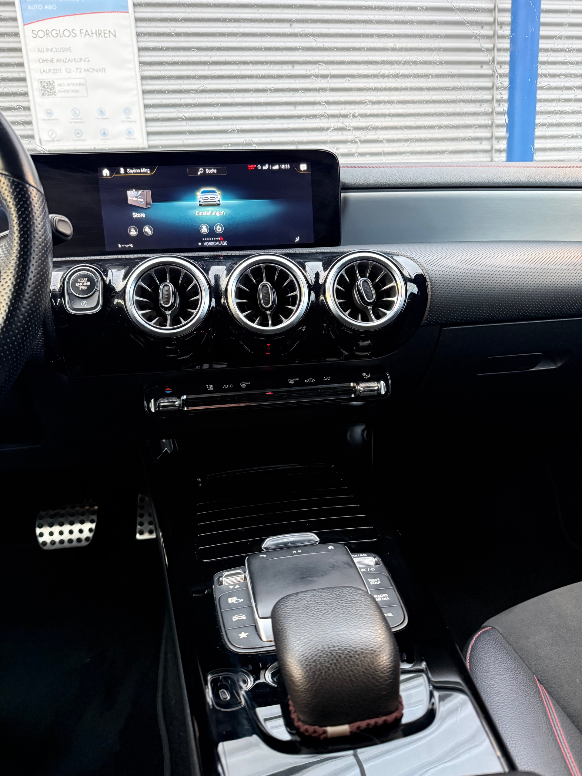 MERCEDES-BENZ CLA 250 AMG Line-image-4
