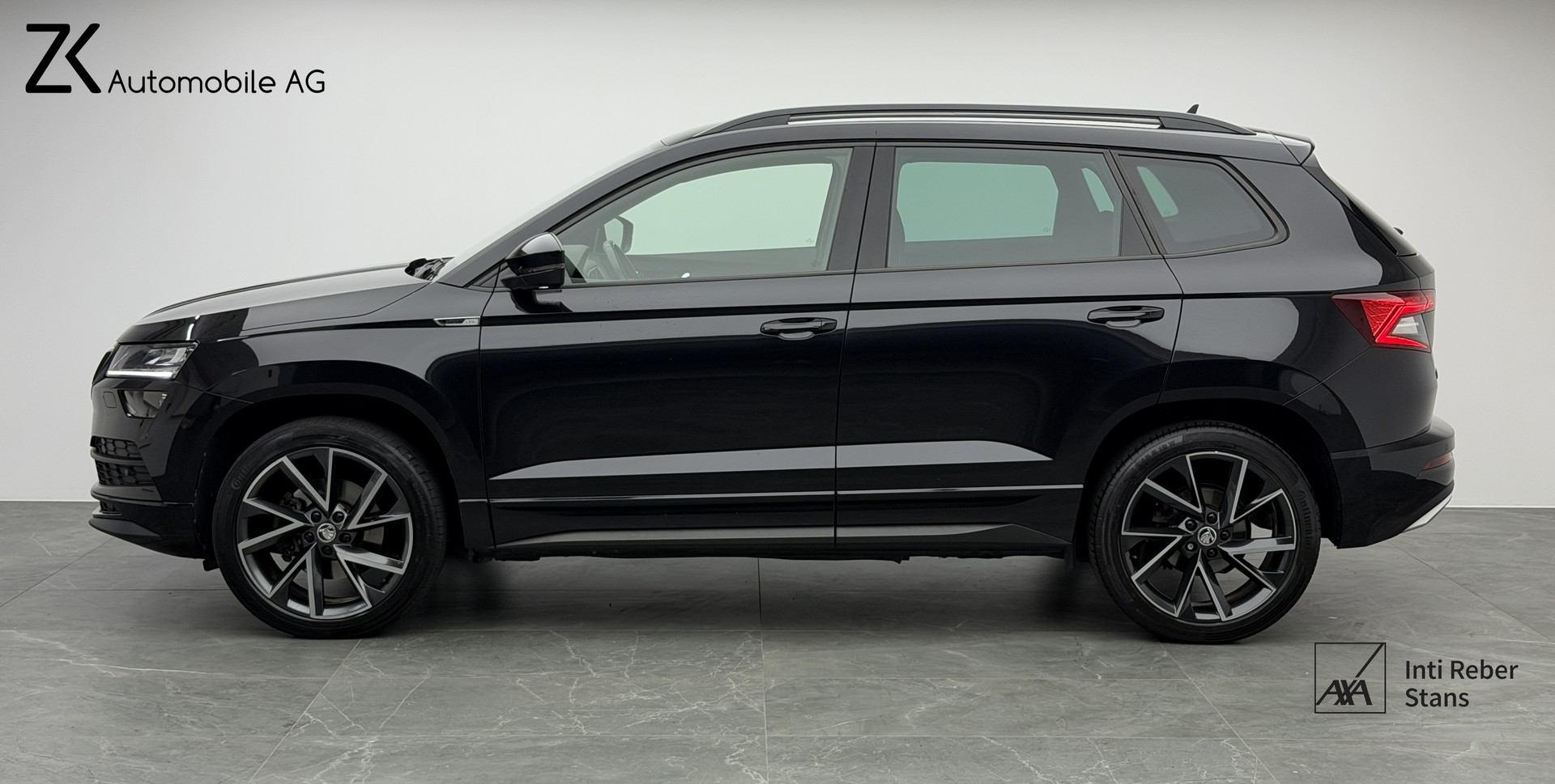 SKODA Karoq 2.0 TSI 190PS Black Magic Perl SportLine 4x4 DSG / RF-Kamera / Panoramadach / Virtuelles Cockpit / AHK-Schwenkbar /-image-2