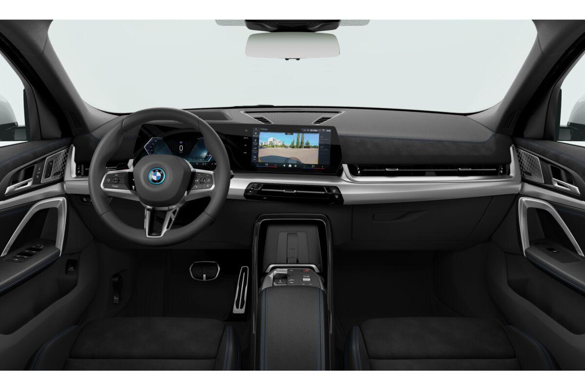 BMW iX2 30 xDrive M Sport Pro-showroom-element-2
