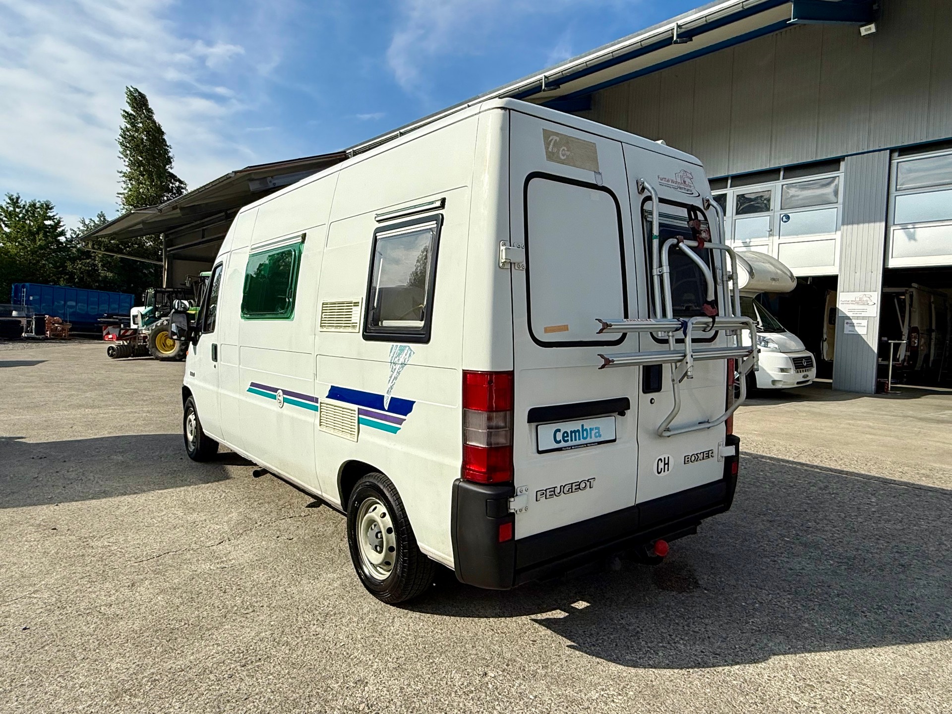 PEUGEOT Camp 560-showroom-element-3