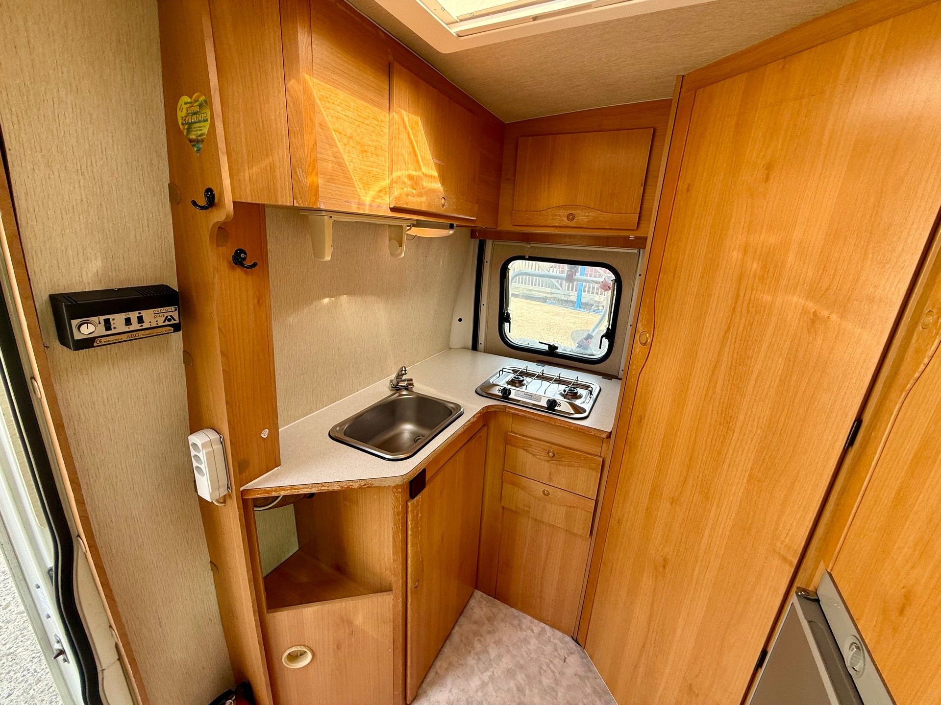 PEUGEOT Camp 560-image-10