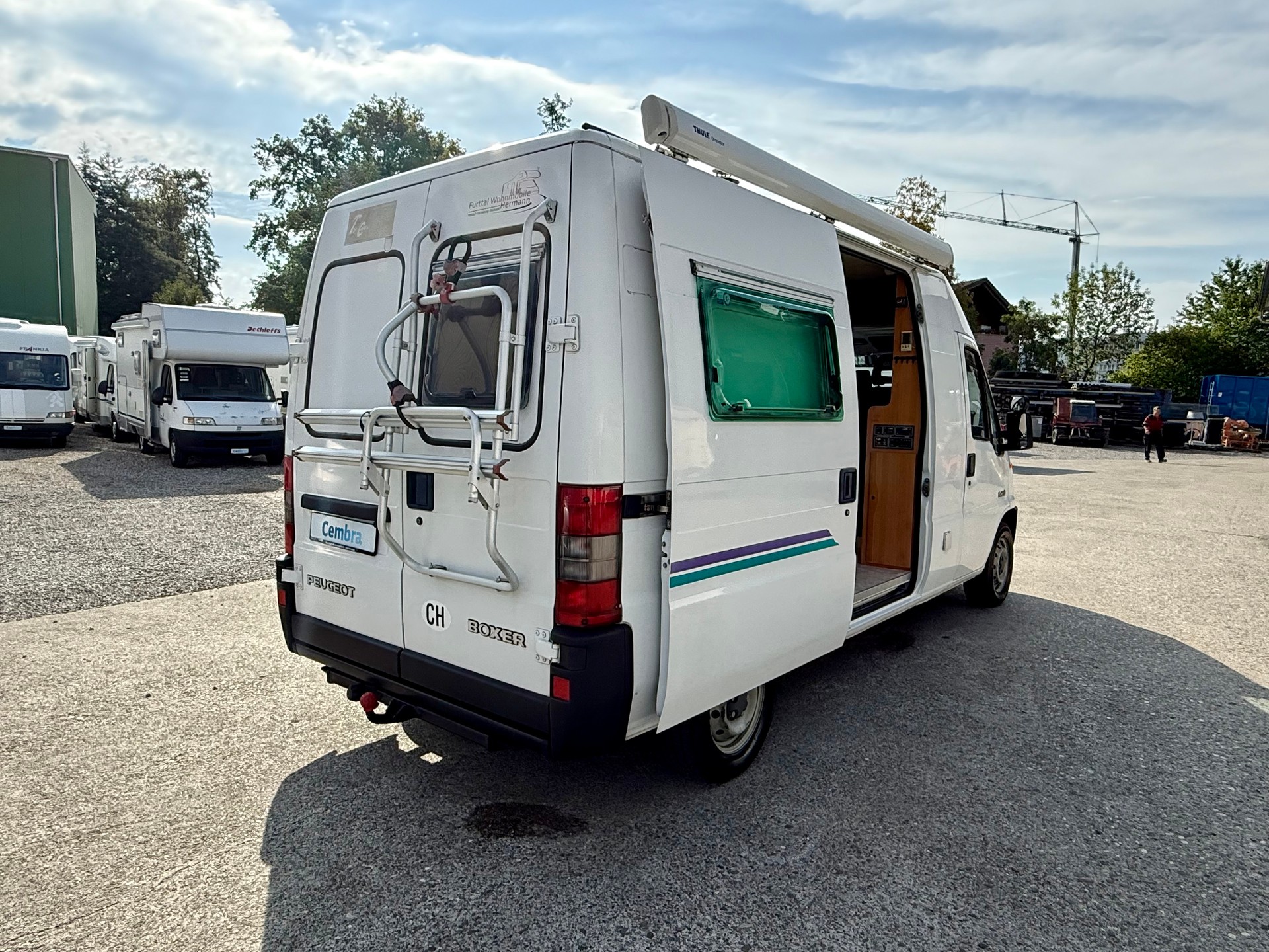 PEUGEOT Camp 560-showroom-element-2